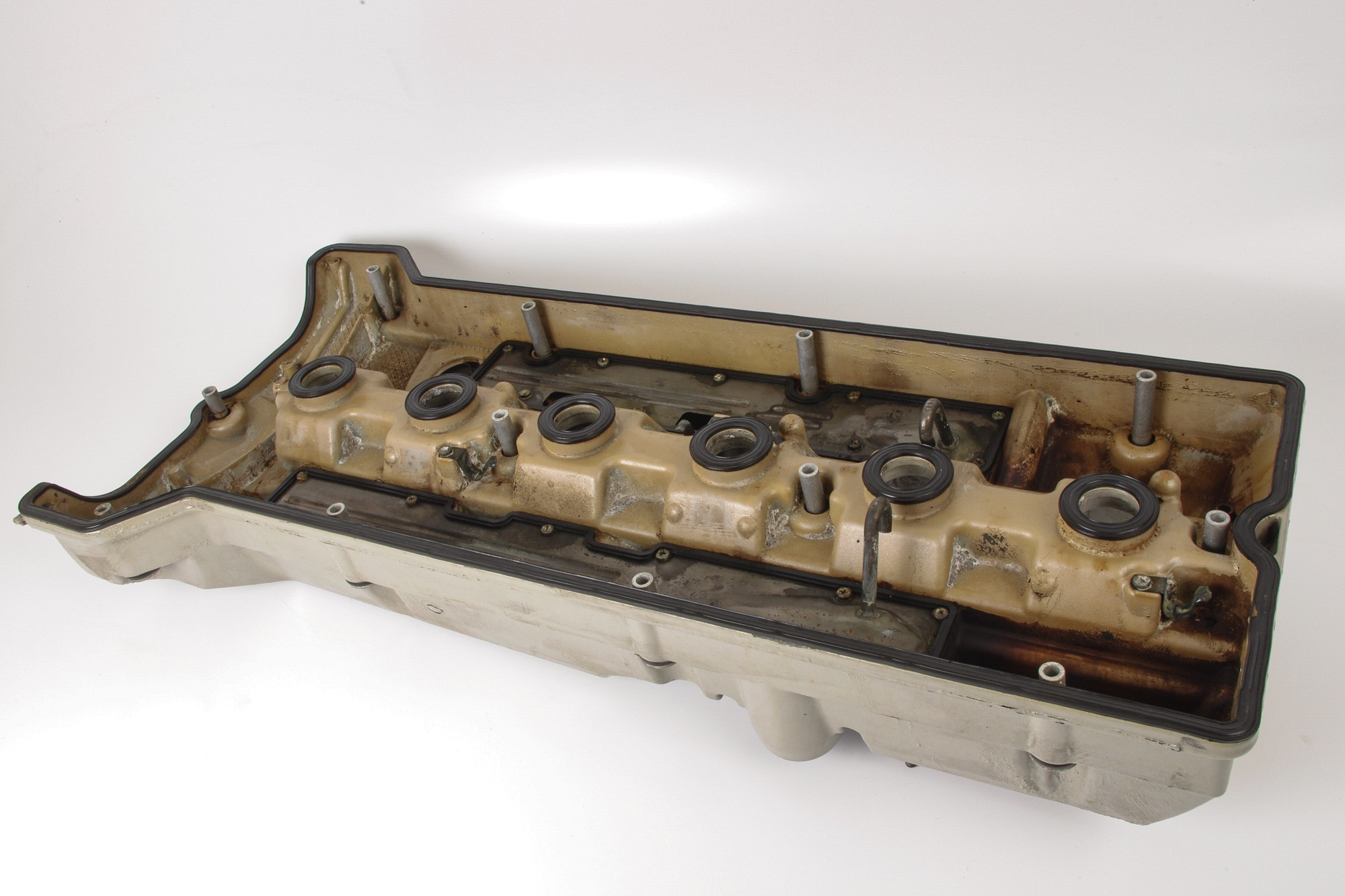 Mercedes 1040161405 Valve Cylinder Head Cover | W123 W124 W210 E R129 SL W140...