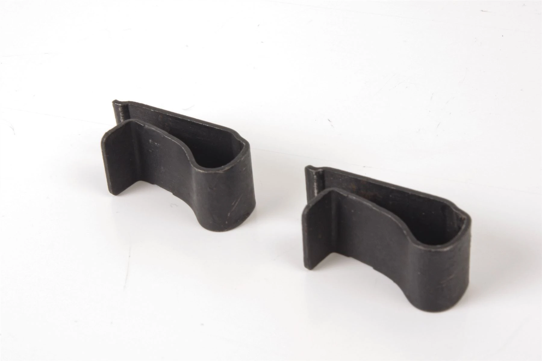 Mercedes 1235040246 Fan Shroud Clip x2 | R107 R129 SL W123 W124 W210 W211 E...