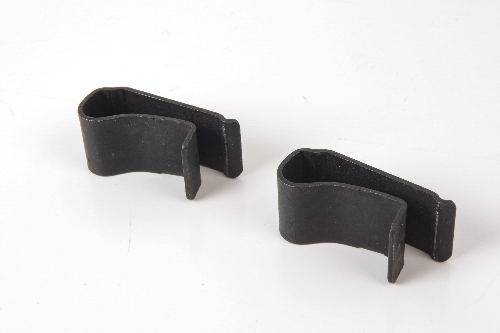 Mercedes 1235040246 Fan Shroud Clip x2 | R107 R129 SL W123 W124 W210 W211 E...