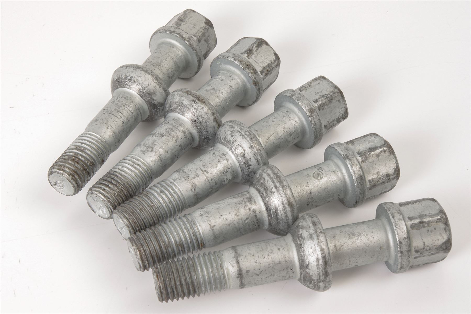 Mercedes 2104000170 Wheel Bolt x5 (a) | W124 W210 S210 E R129 SL