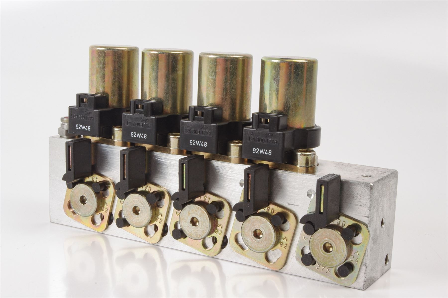 Mercedes 1298001978 Roof Hydraulic Valve Block (a) | R129 SL