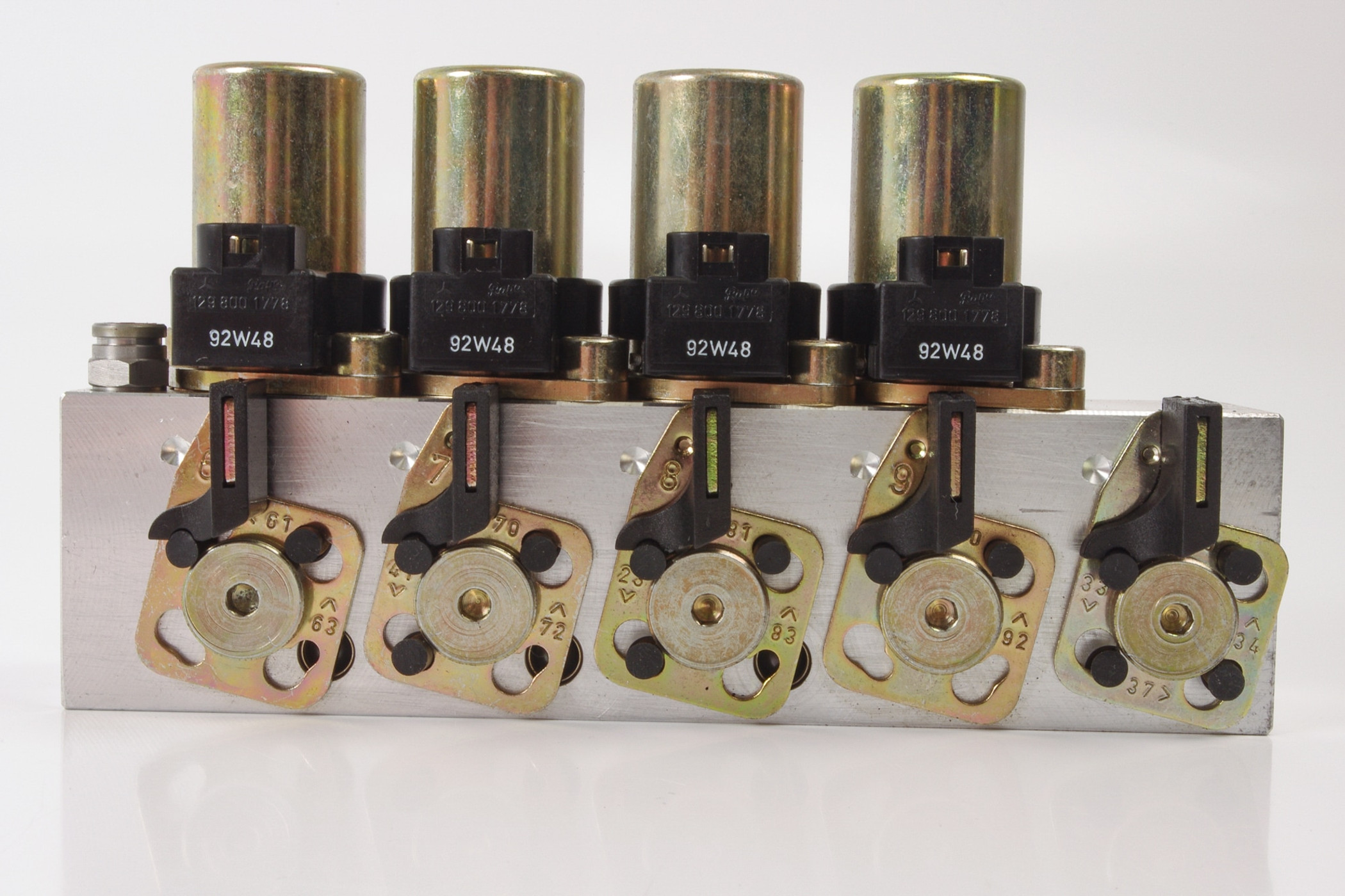 Mercedes 1298001978 Roof Hydraulic Valve Block (a) | R129 SL