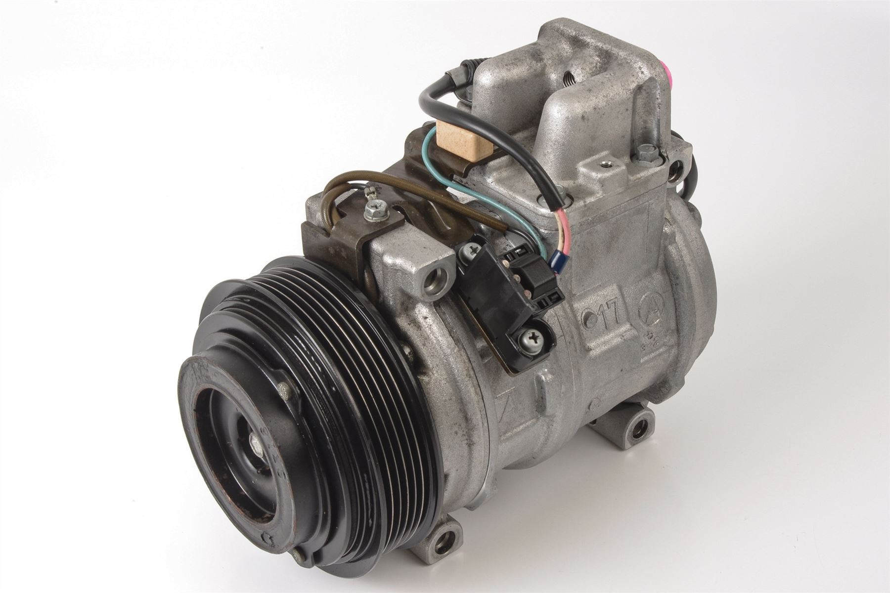 Mercedes 0002300611 A/C Compressor | W124 C124 A124 S124 E R129 SL W638 V
