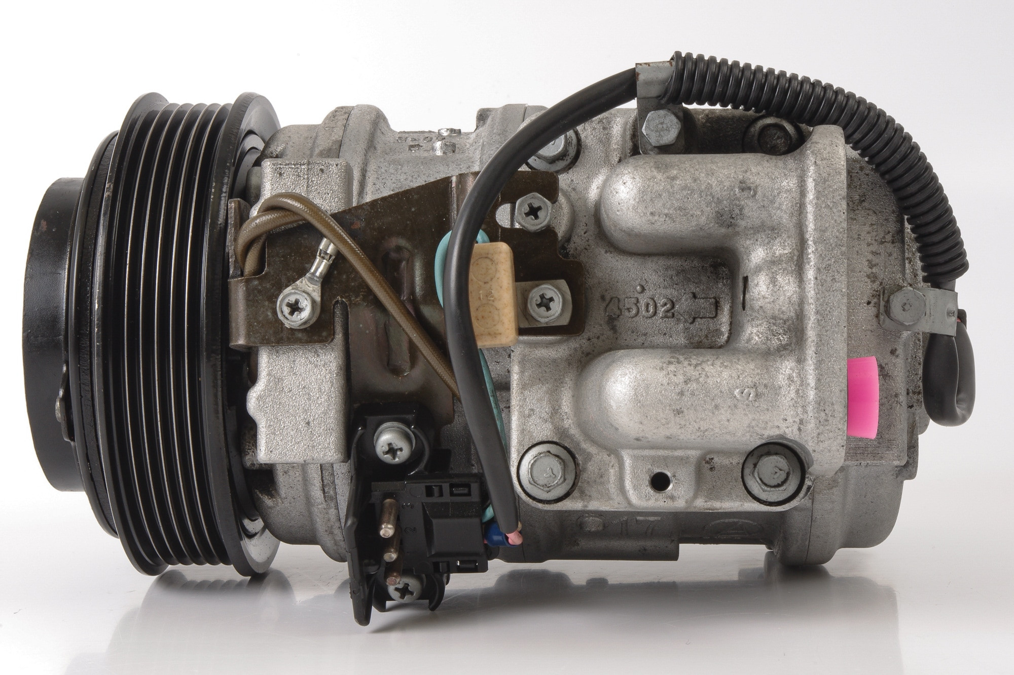 Mercedes 0002300611 A/C Compressor | W124 C124 A124 S124 E R129 SL W638 V