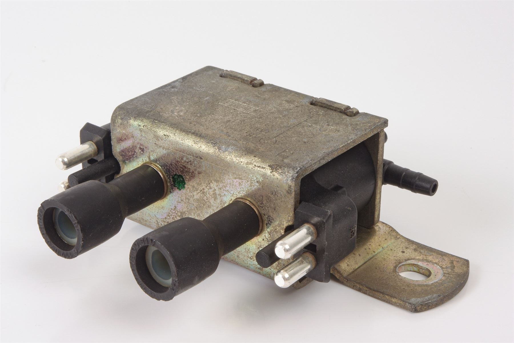 Mercedes 0025400097 EGR Valve - Right (a) | R129 SL W140 V140 C140 S