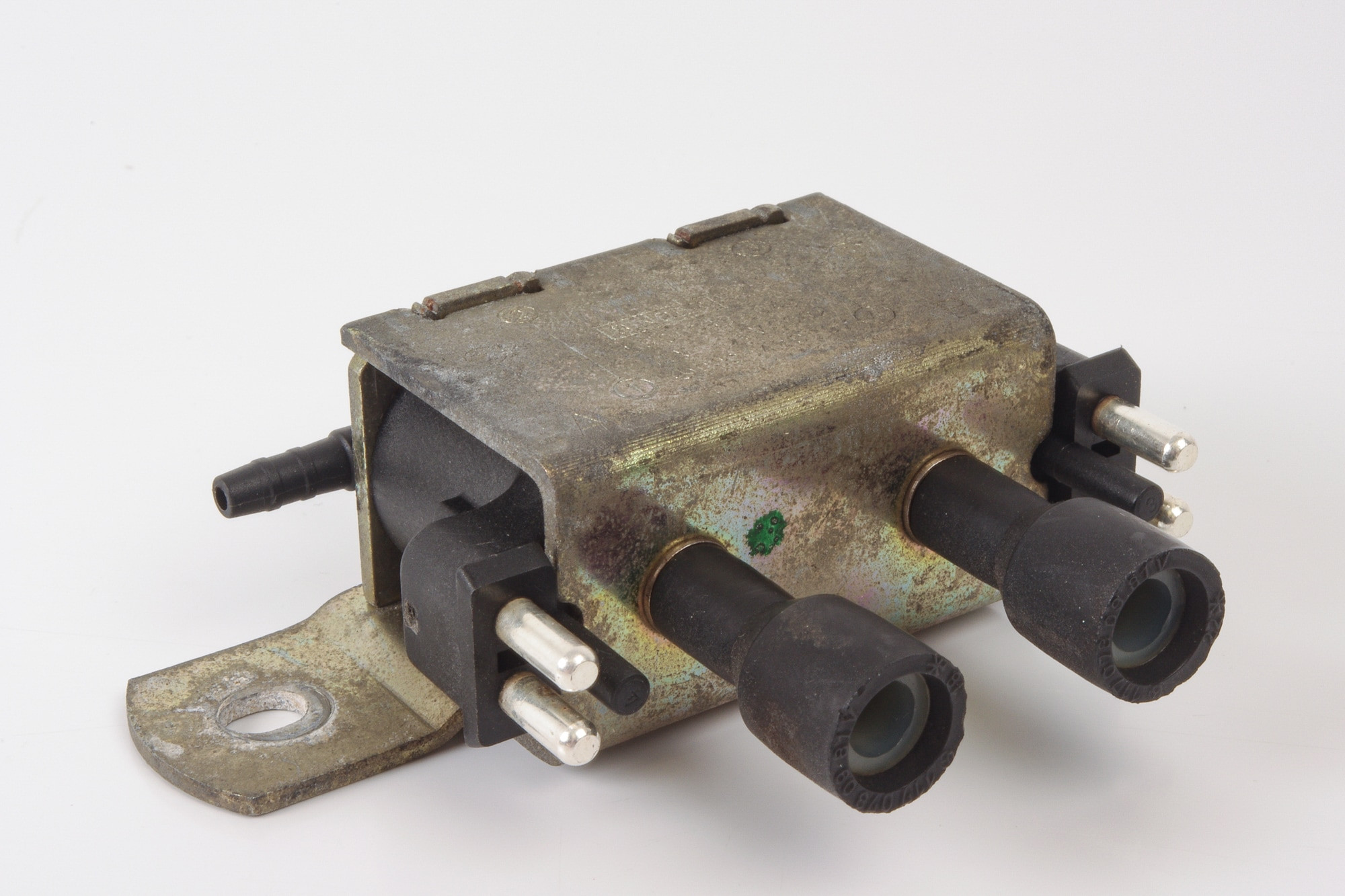 Mercedes 0025400097 EGR Valve - Right | R129 SL W140 V140 C140 S