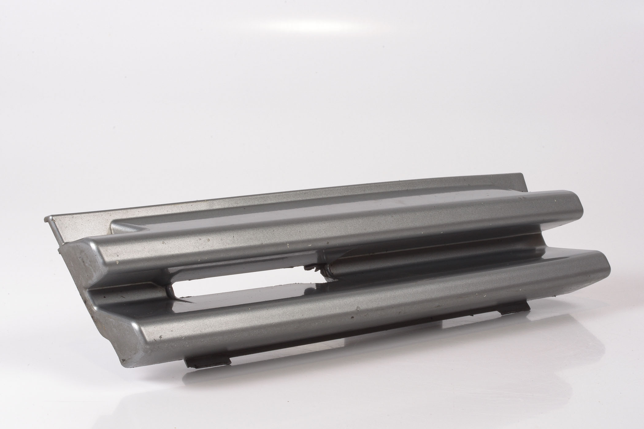 Mercedes 1408850926 Tow Eye Cover - Left Silver | W140 V140 S