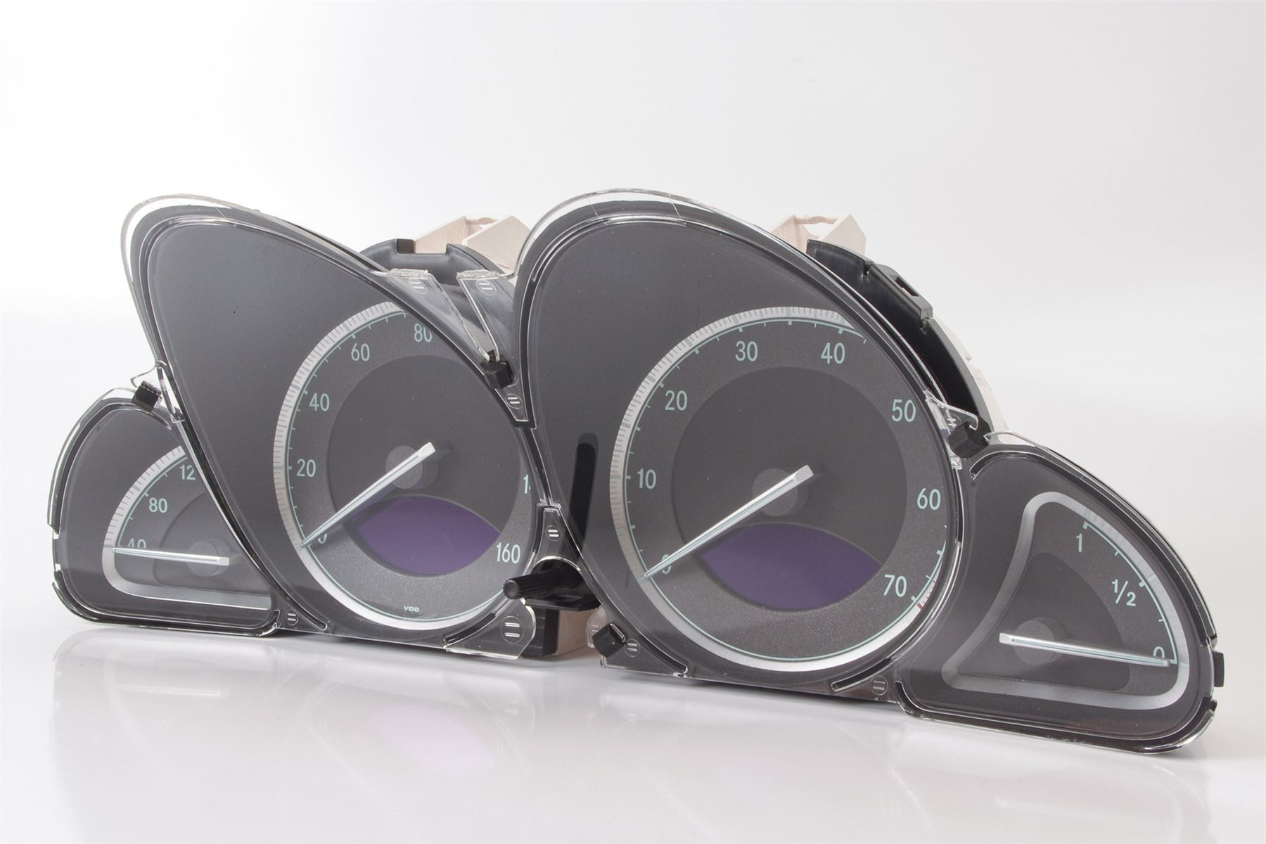 Mercedes 2305402011 Instrument Cluster | R230 SL