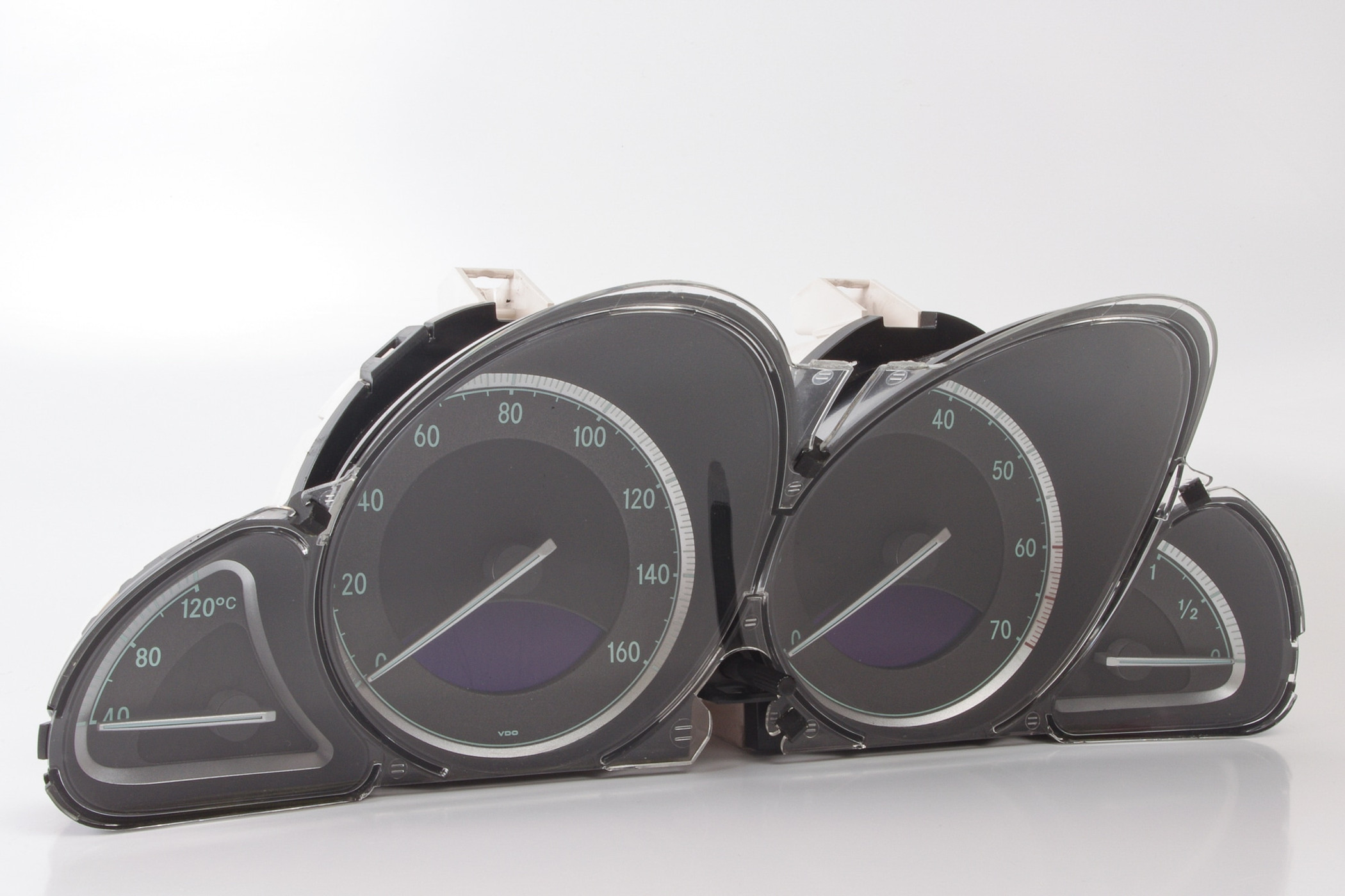 Mercedes 2305402011 Instrument Cluster (a) | R230 SL
