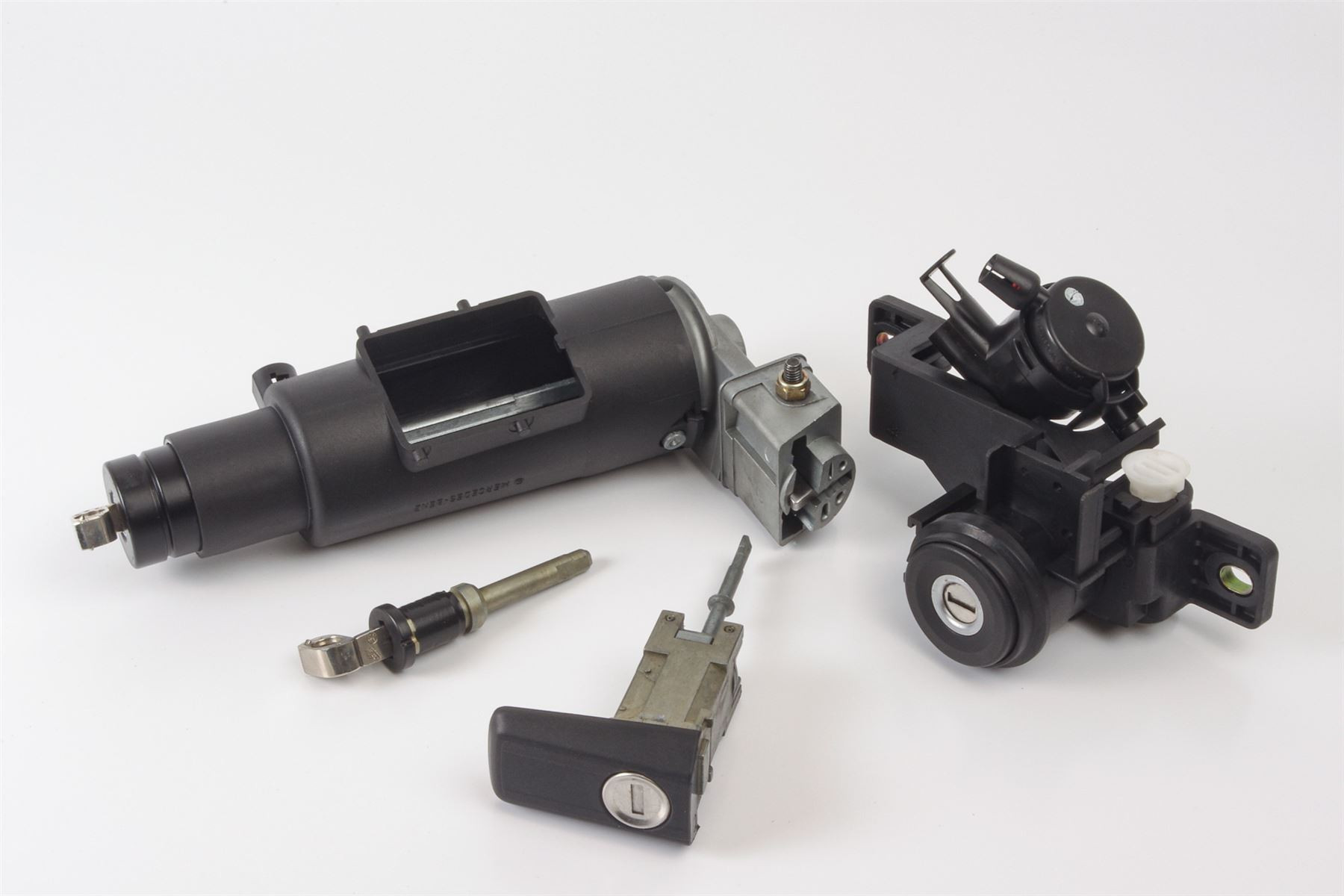 Mercedes 2104620030 Lock Set (b) | R129 SL W140 V140 C140 S W210 S210 E