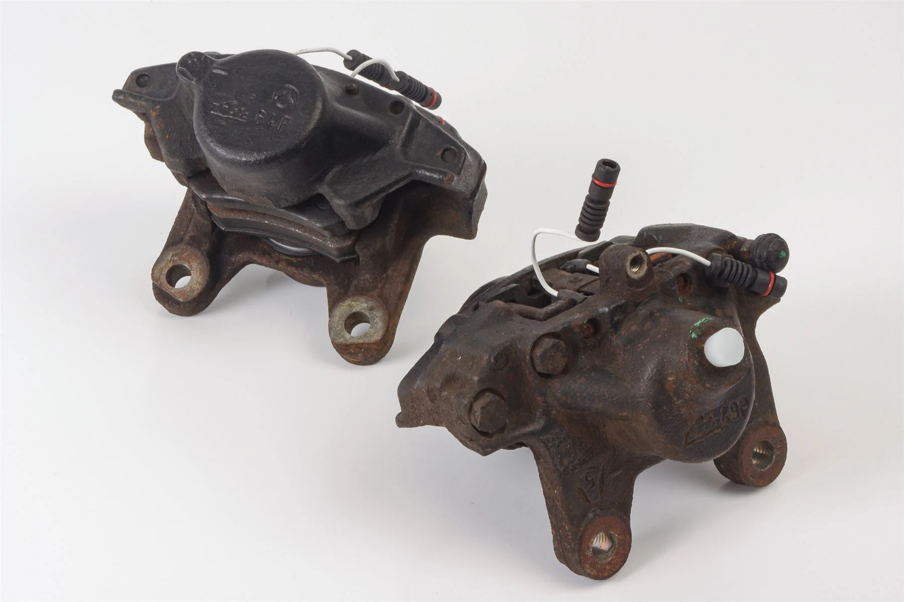 Mercedes 0014203683 Brake Caliper x2 - Rear Right (a) | R129 SL W202 C C208...
