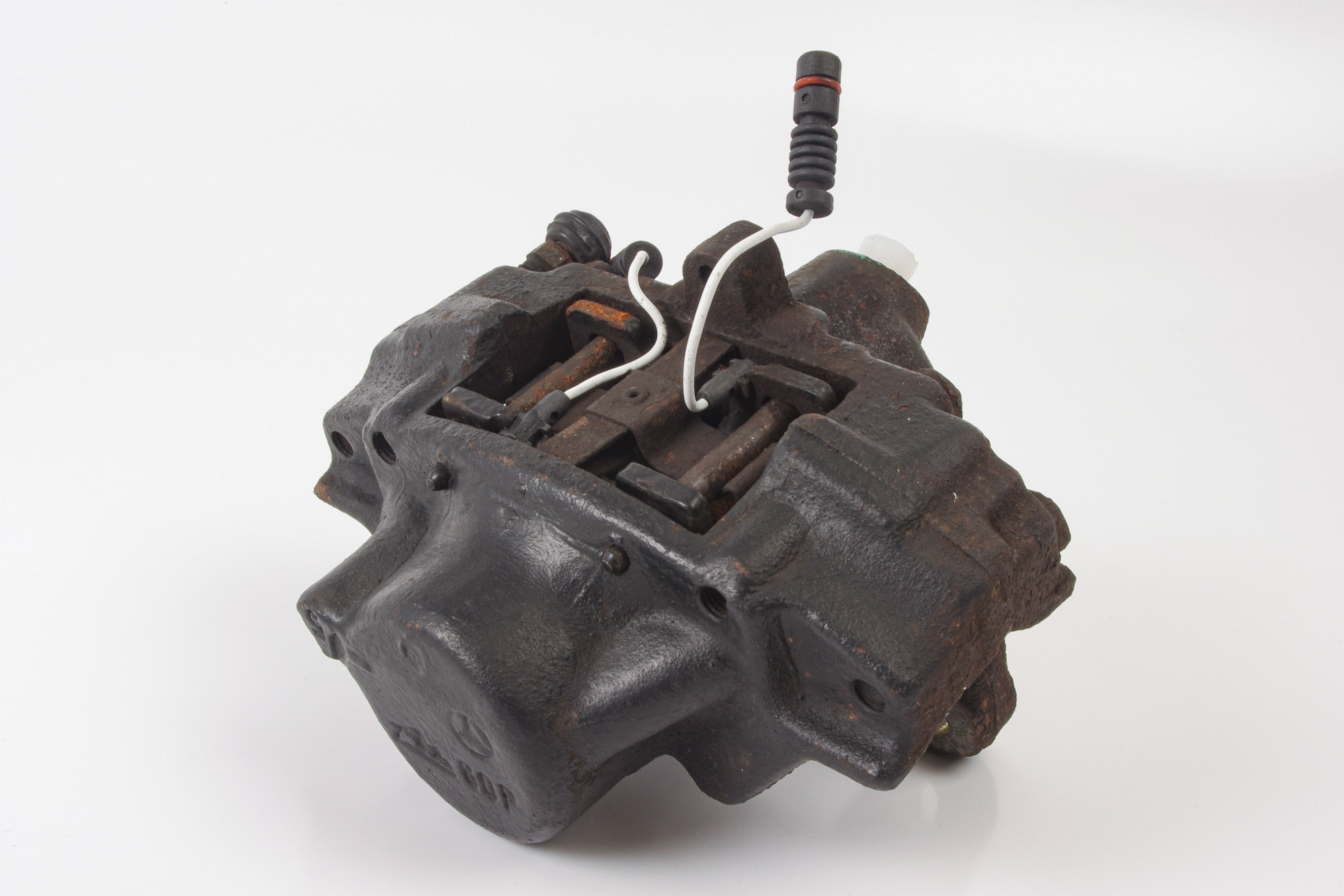 Mercedes 0014203683 Brake Caliper x2 - Rear Right (a) | R129 SL W202 C C208...