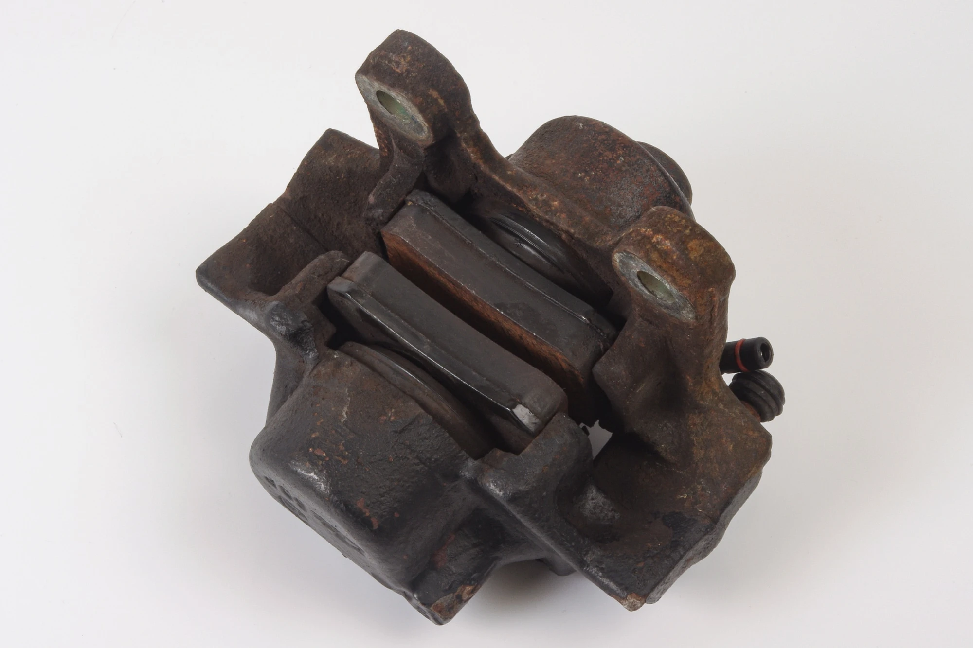 Mercedes 0014203683 Brake Caliper x2 - Rear Right (a) | R129 SL W202 C C208...