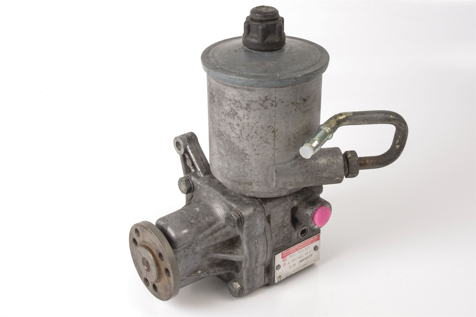 Mercedes 2104661901 Power Steering Pump (b) | W124 E R129 SL W202 C