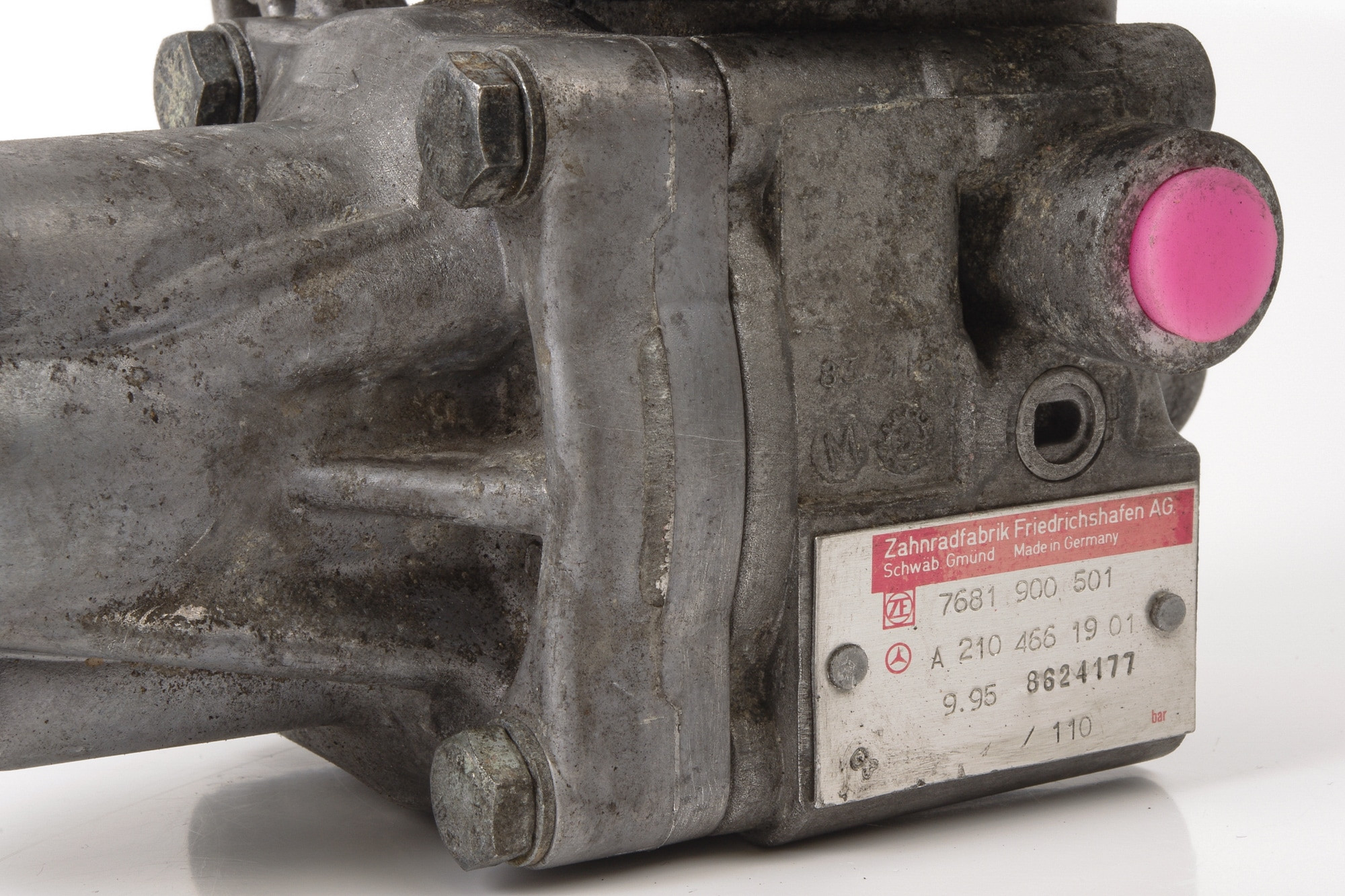 Mercedes 2104661901 Power Steering Pump (b) | W124 E R129 SL W202 C