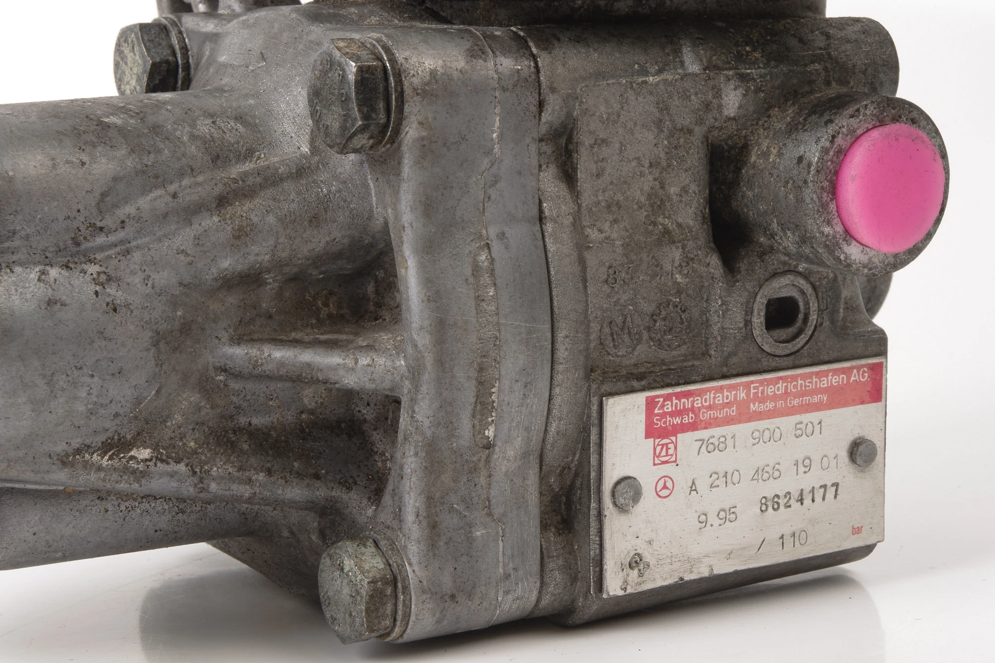 Mercedes 2104661901 Power Steering Pump (b) | W124 E R129 SL W202 C