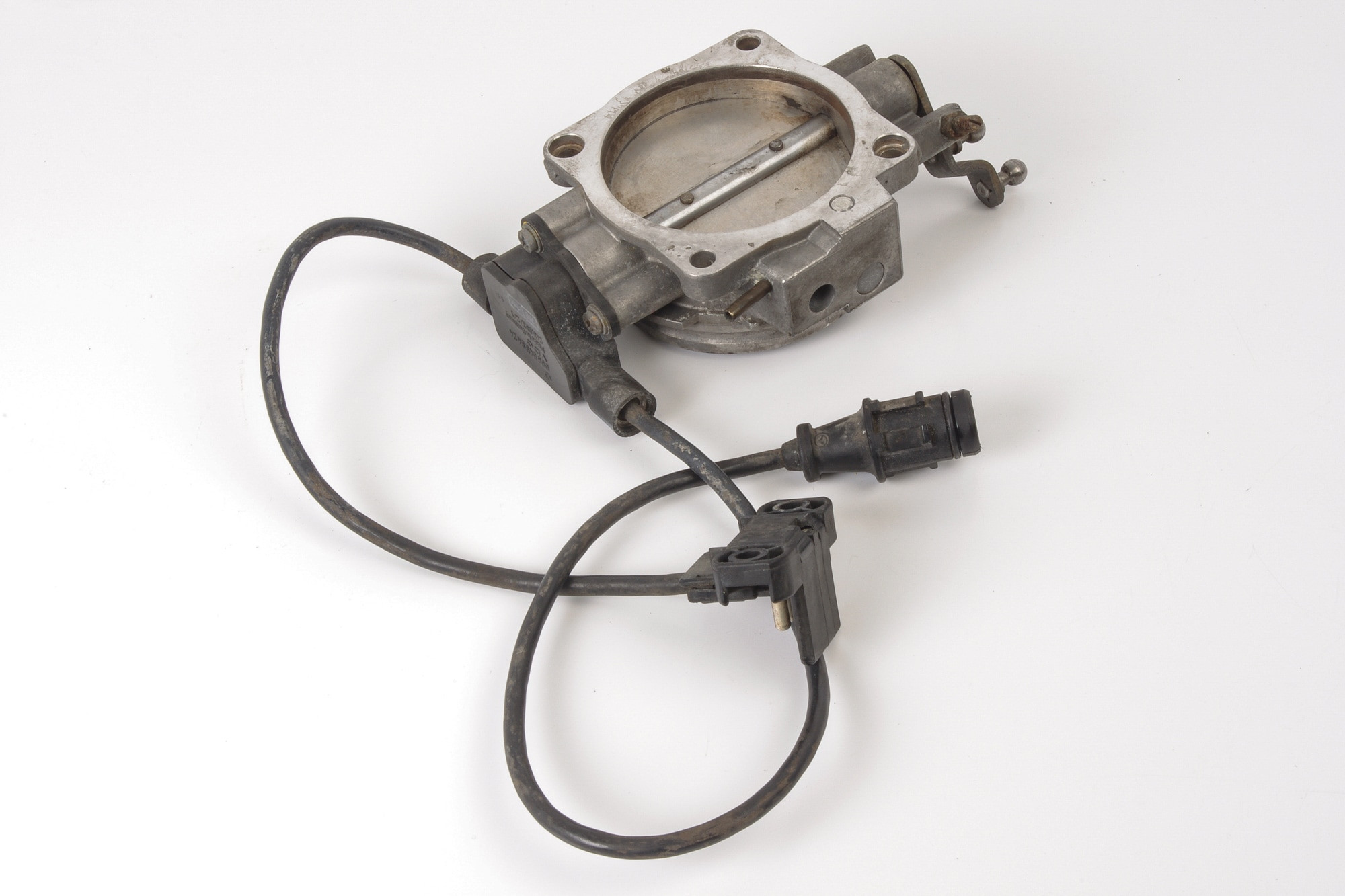 Mercedes 0021402253 Throttle Body (a) | W124 C124 A124 S124 E R129 SL