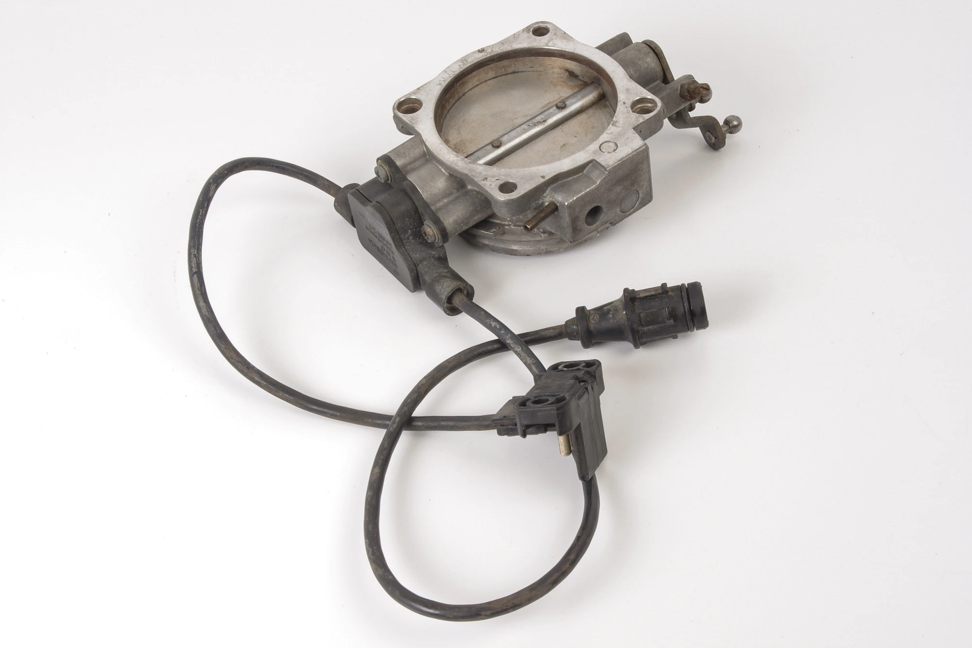 Mercedes 0021402253 Throttle Body (a) | W124 C124 A124 S124 E R129 SL