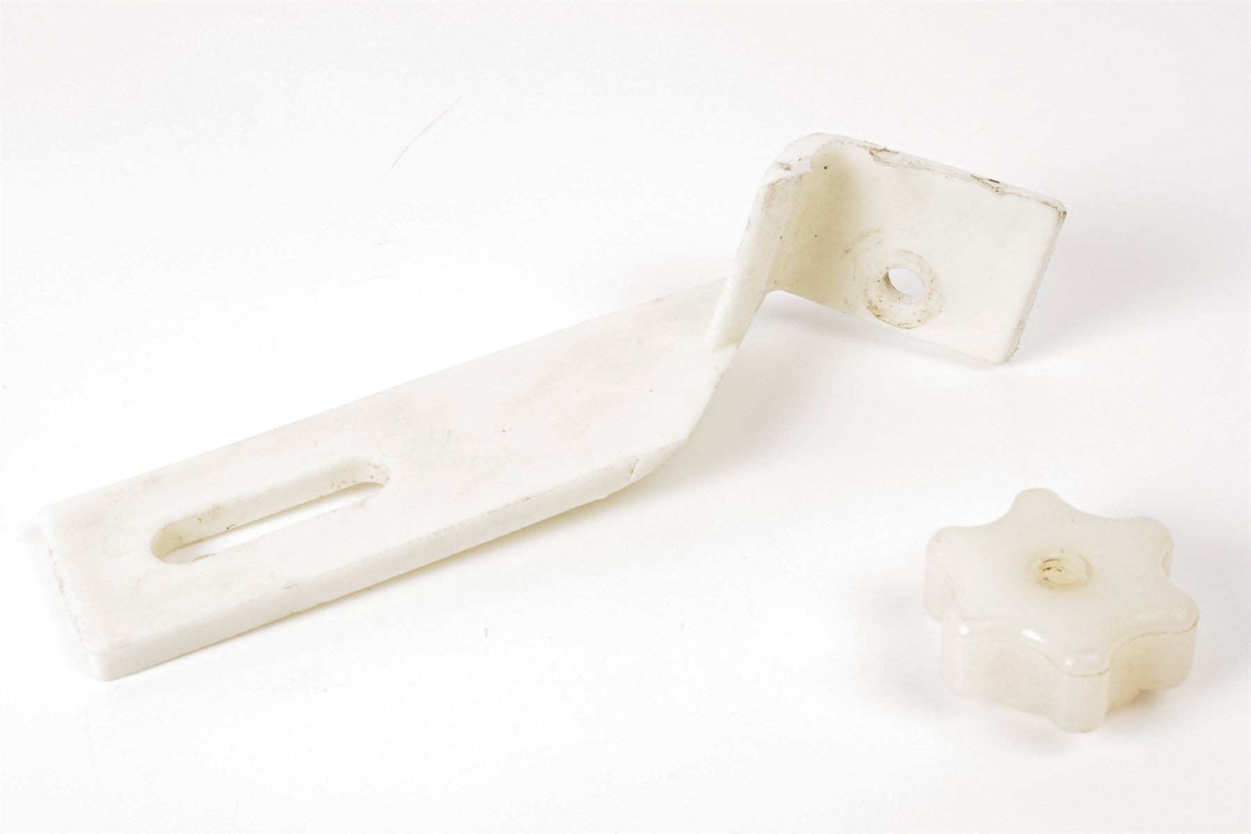 Mercedes 1298690114 Reservoir Bracket | R129 SL