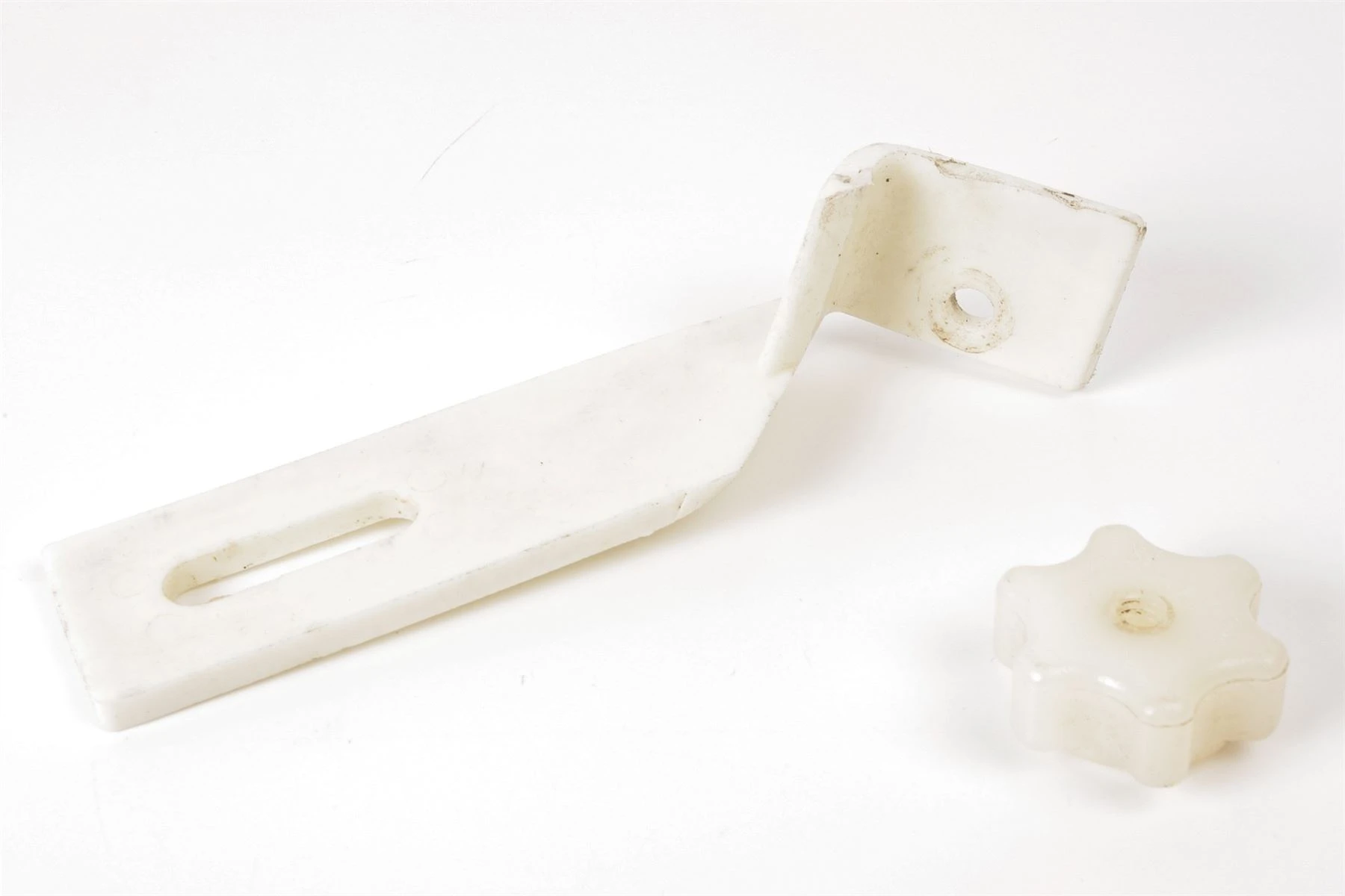 Mercedes 1298690114 Reservoir Bracket | R129 SL