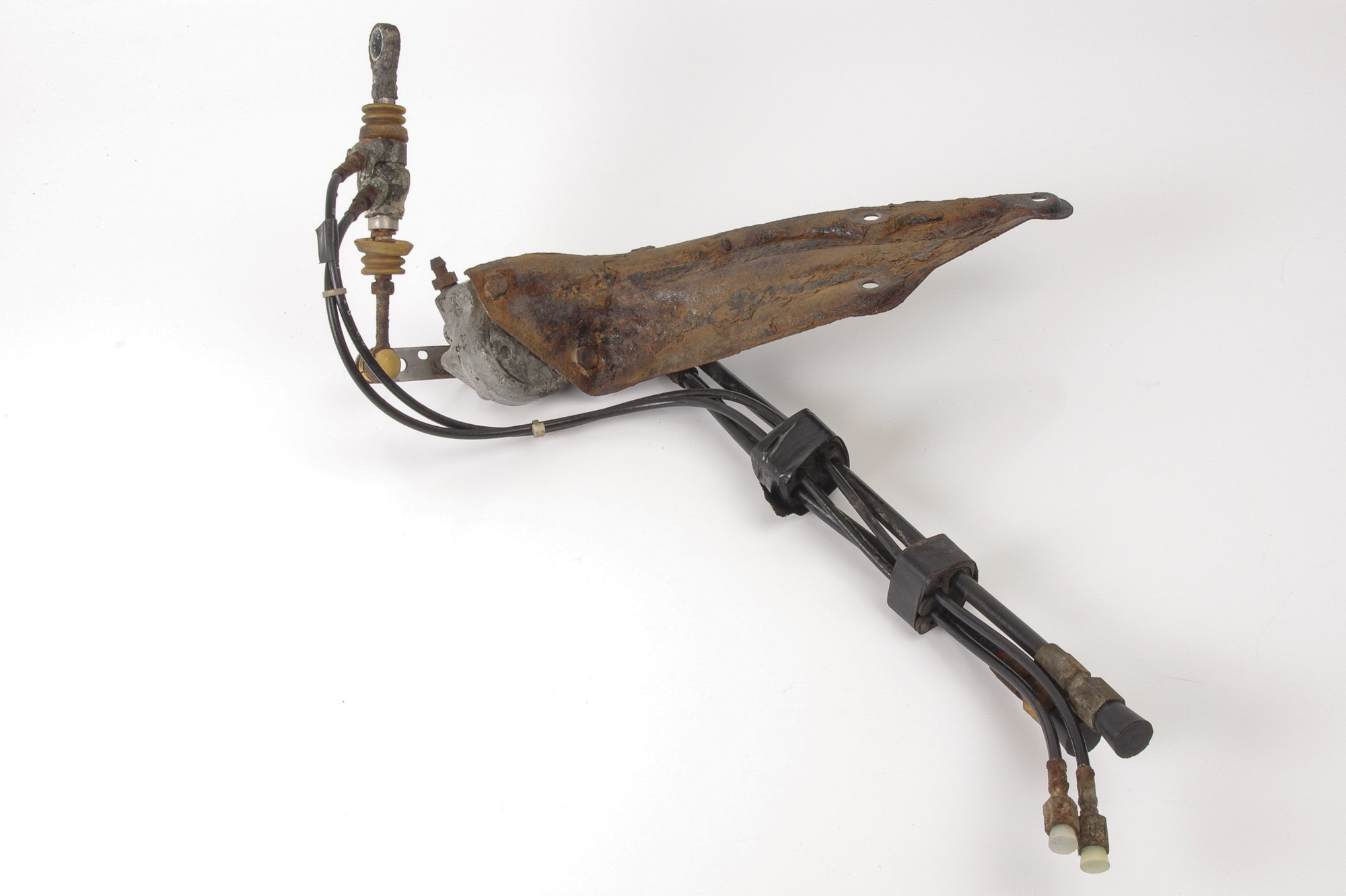 Mercedes 1243280031 Level Control Valve - Rear | W124 W210 E W126 W140 S R129...