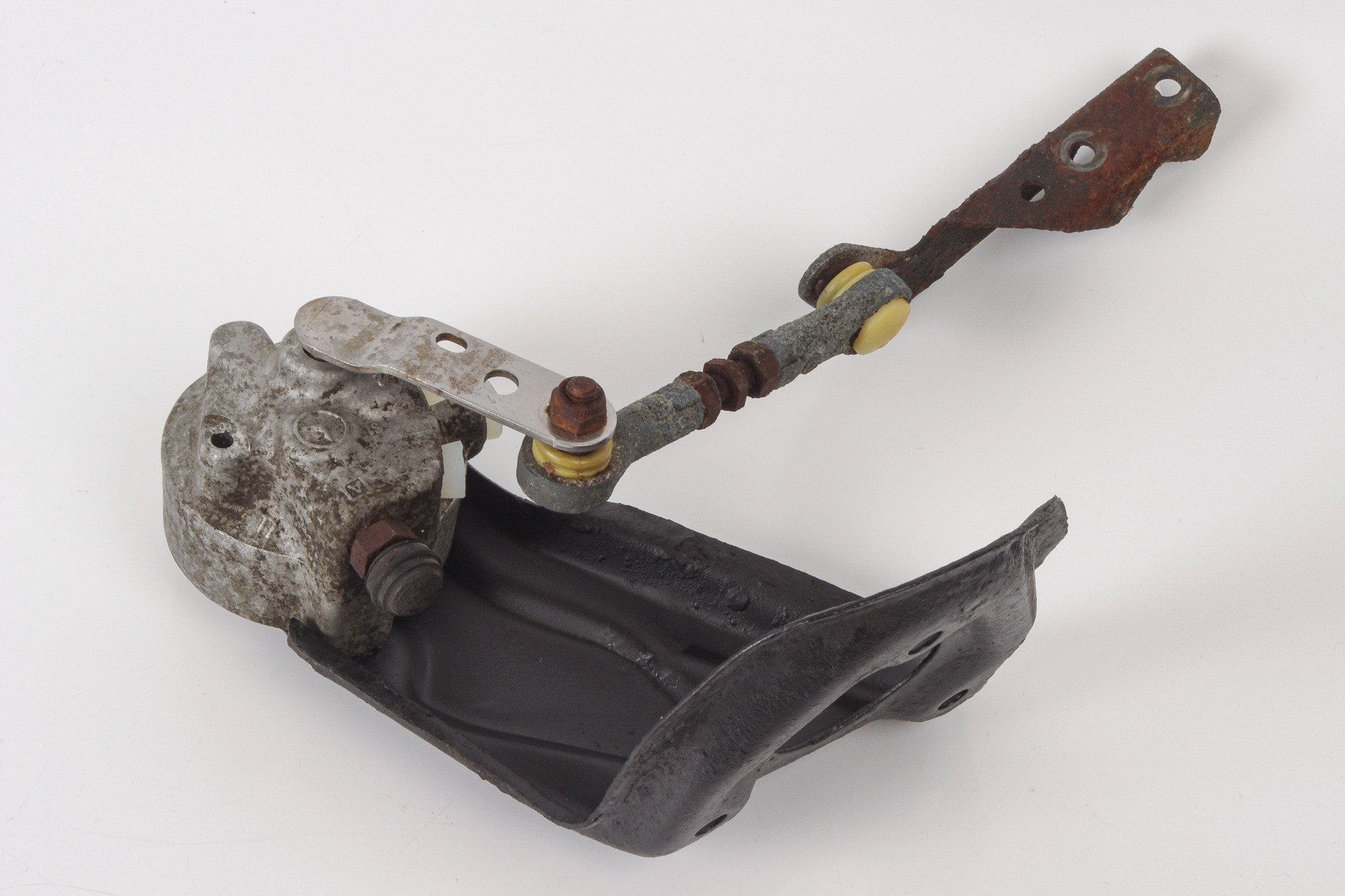 Mercedes 1243280031 Level Control Valve - Rear | W124 W210 E W126 W140 S R129...