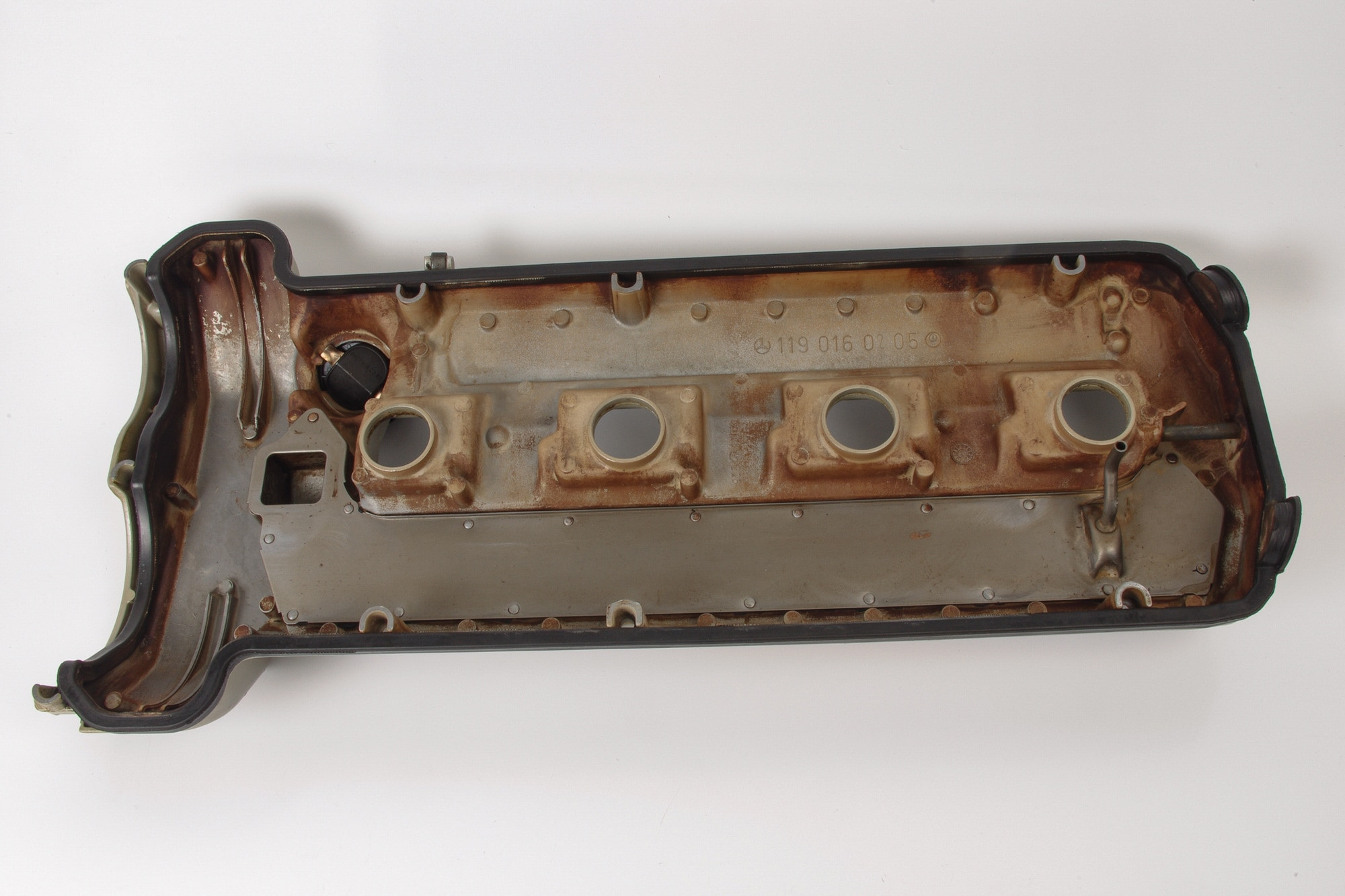 Mercedes 1190160205 Valve Cylinder Head Cover - Right | W124 E R129 SL W140 S
