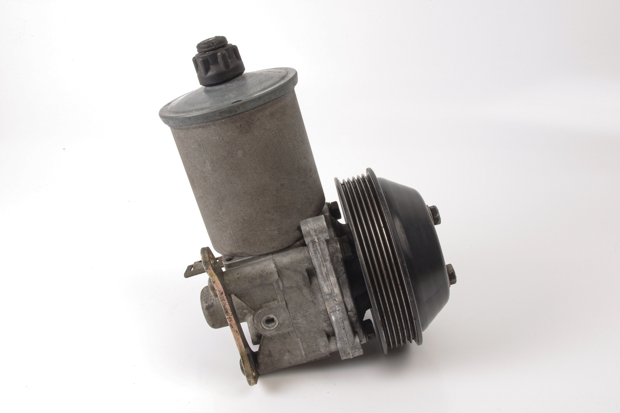 Mercedes 2104661901 Power Steering Pump (a) | W124 E R129 SL W202 C