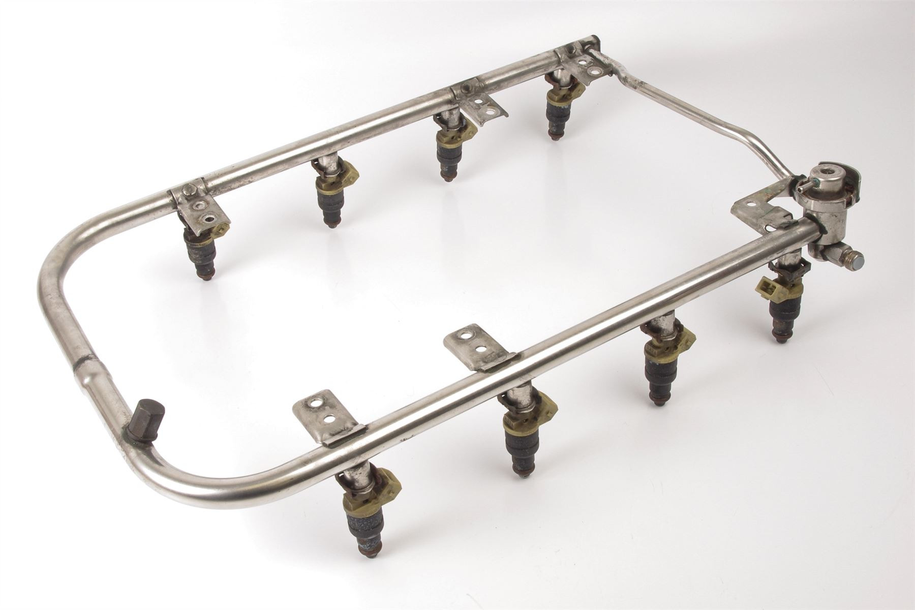 Mercedes 1190700895 Fuel Rail (b) | W124 W210 E R129 SL W140 S