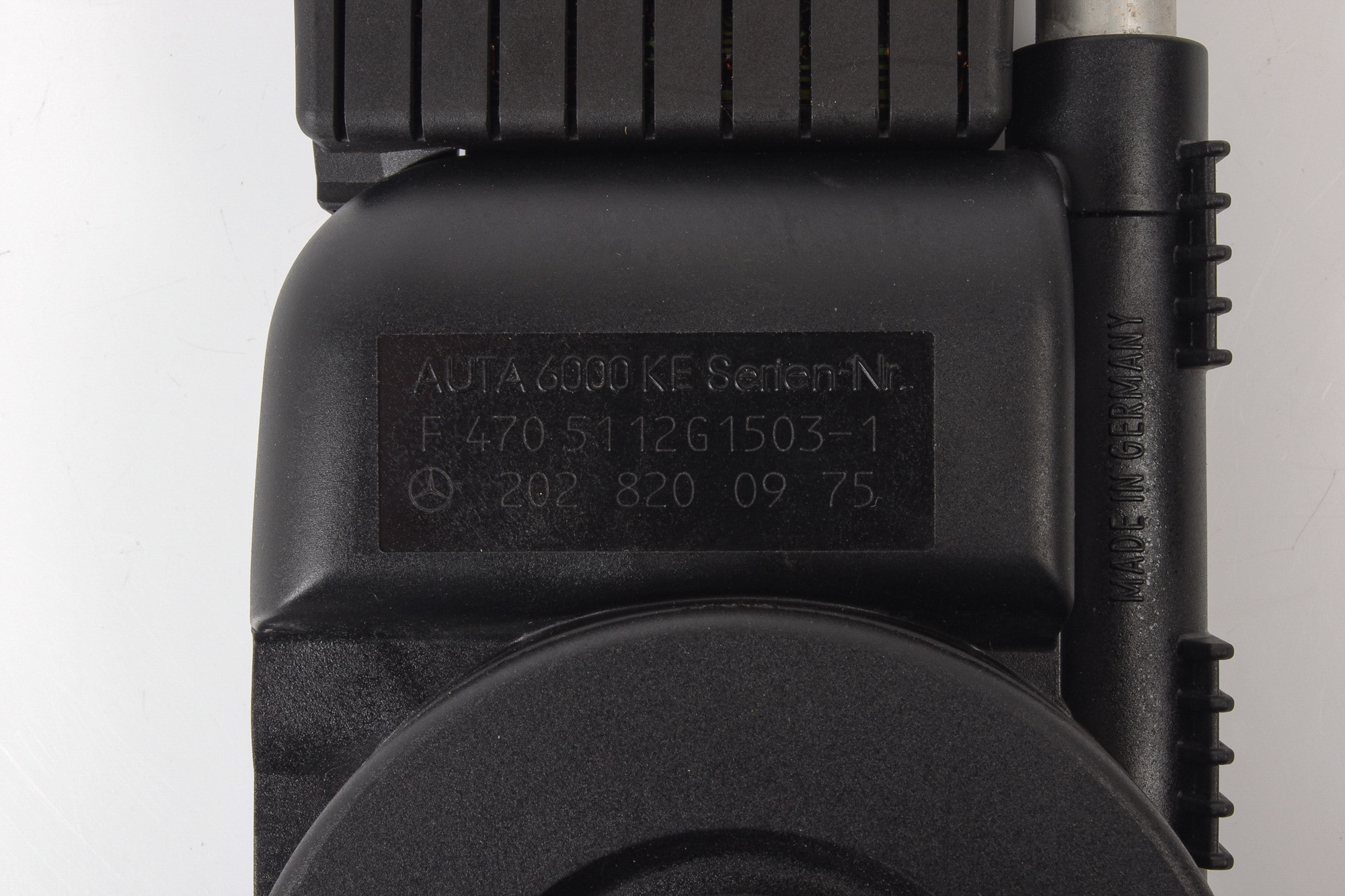 Mercedes 2028200975 Aerial (c) | S124 W124 E R129 SL