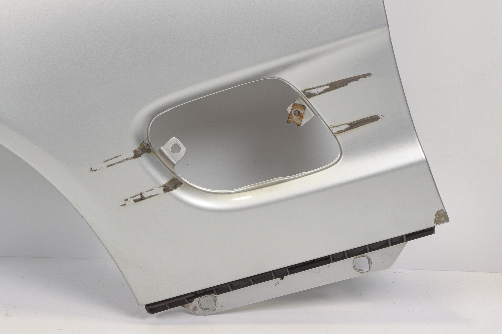 Mercedes 2308800118 Wing - Front Left Silver (b) | R230 SL