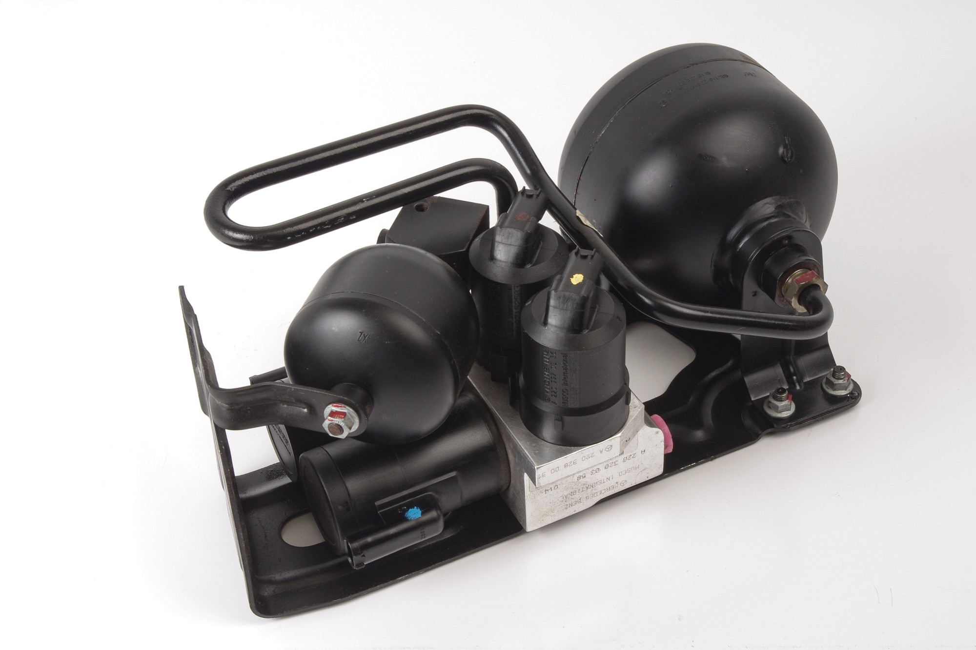 Mercedes 2203200358 ABC Valve Block - Front | R230 R129 SL C215 CL W220 S