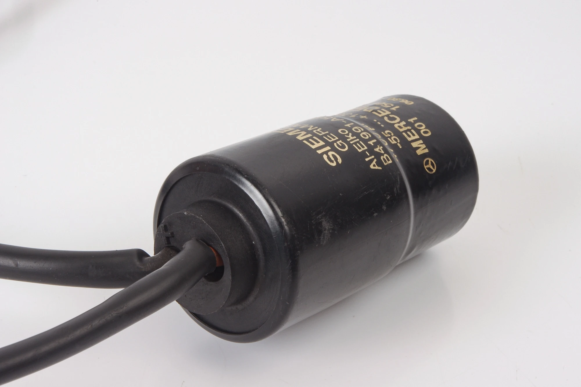 Mercedes 0011568601 Condenser Capacitor Relay | R129 SL