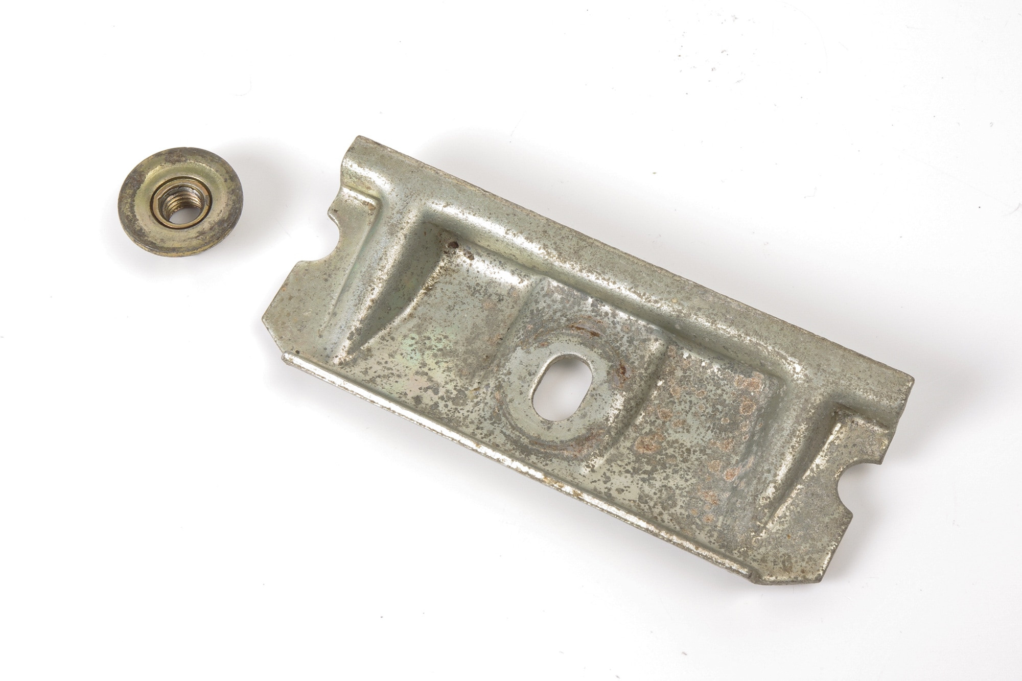 Mercedes 1298950070 Battery Clamp (b) | W124 E R129 SL W140 S W202 C C208...