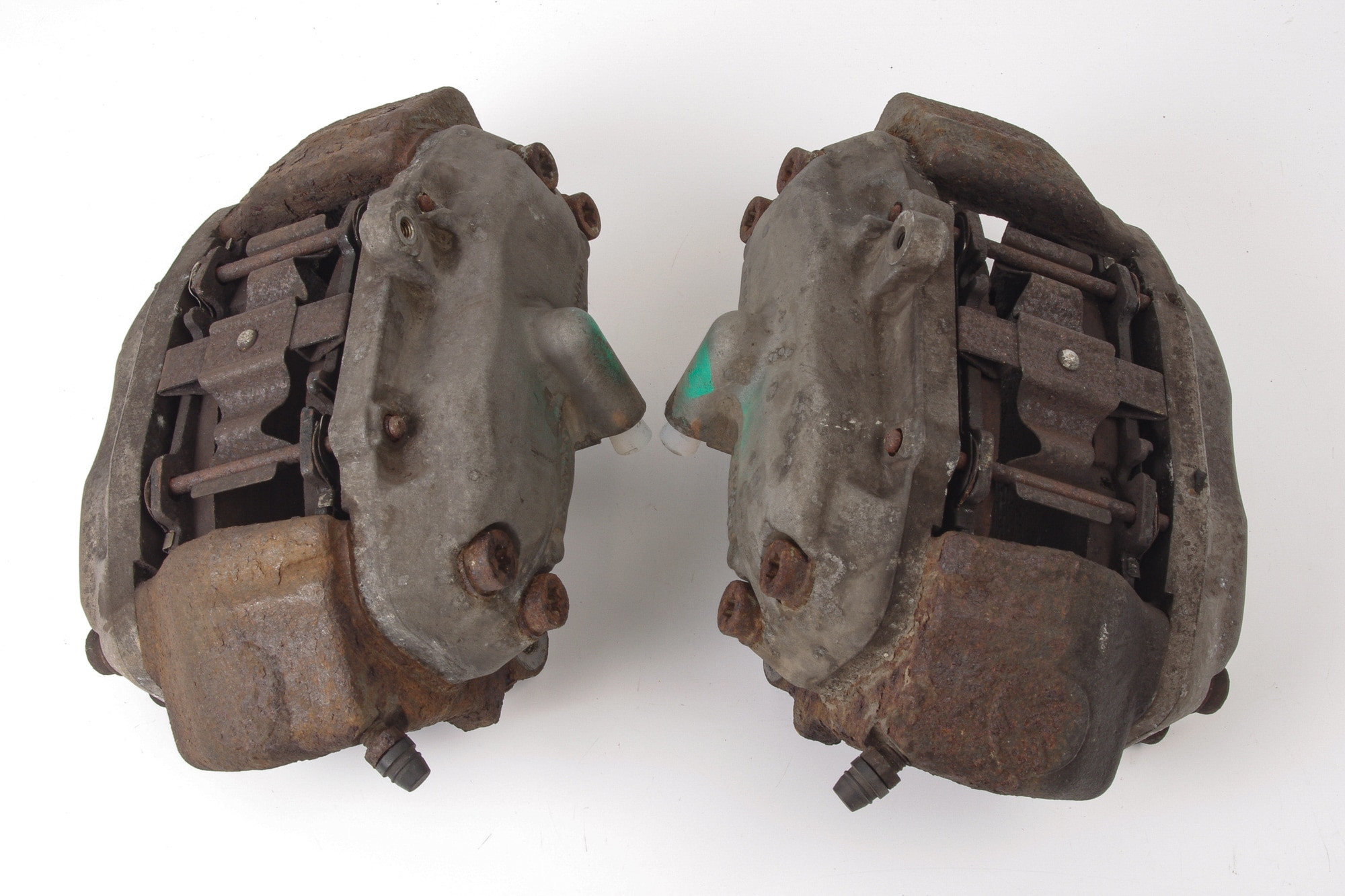 Mercedes 0024202383 Brake Caliper x2 - Front (c) | W211 E C215 CL C219 CLS...