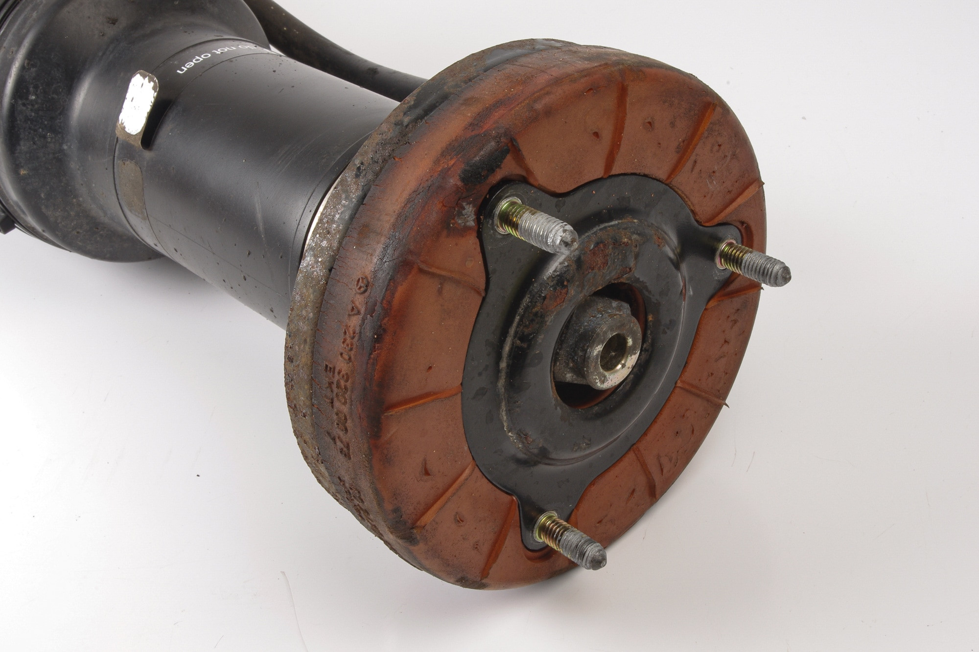 Mercedes 2303200013 ABC Strut - Front Left (a) | R230 SL