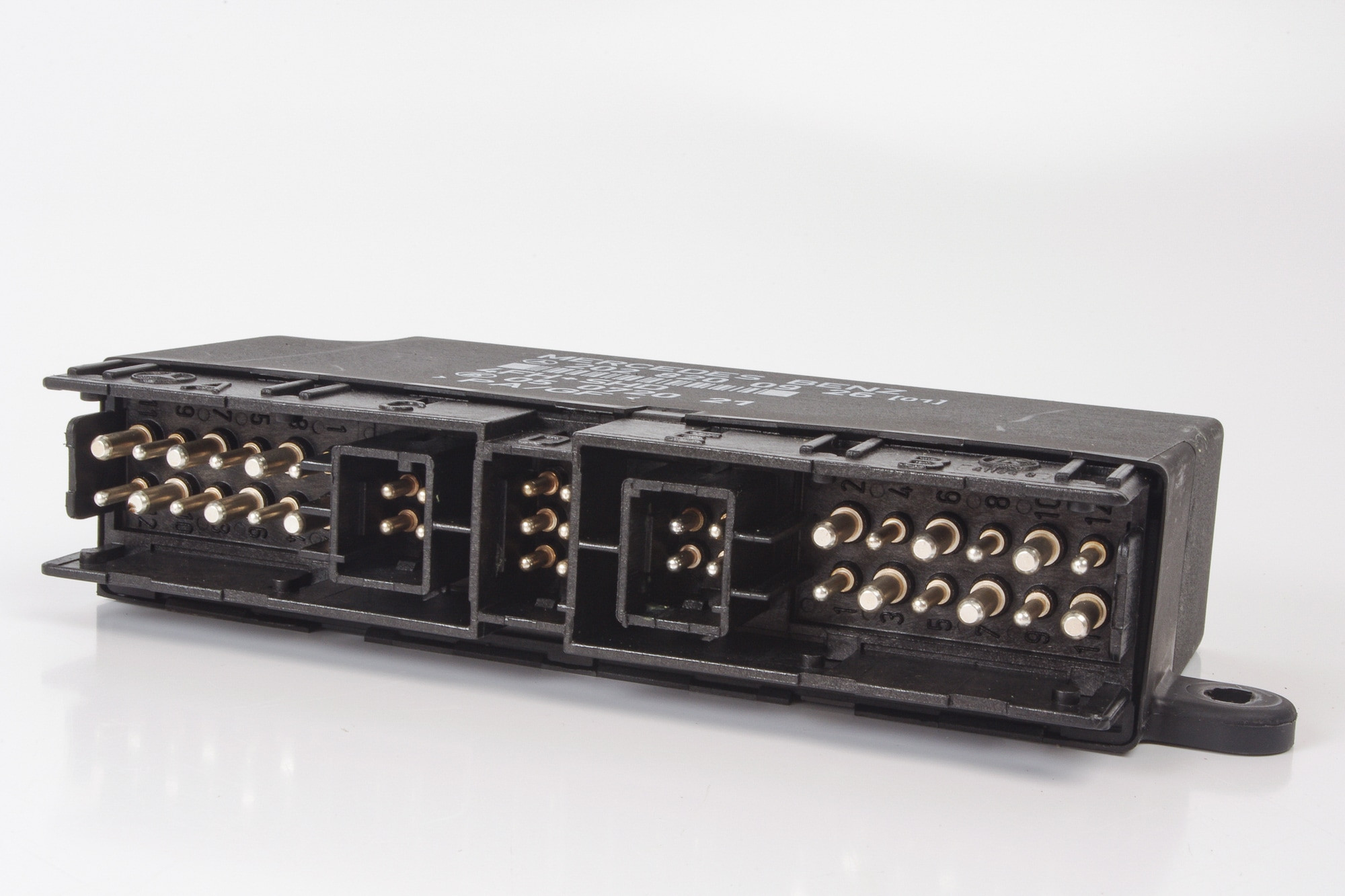 Mercedes 2028200926 Comfort Control Unit | W124 E W202 C W463 G