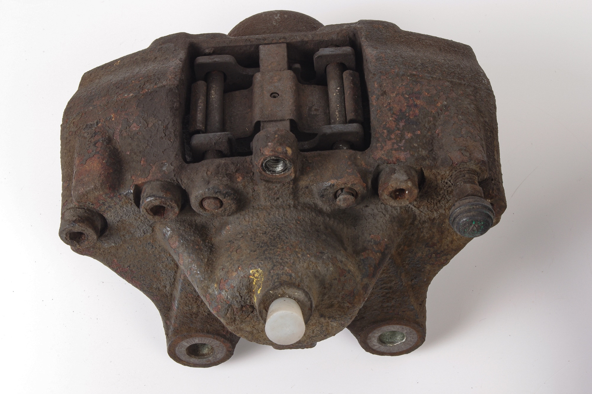 Mercedes 0014203683 Brake Caliper x2 - Rear Right (b) | R129 SL W202 C C208...