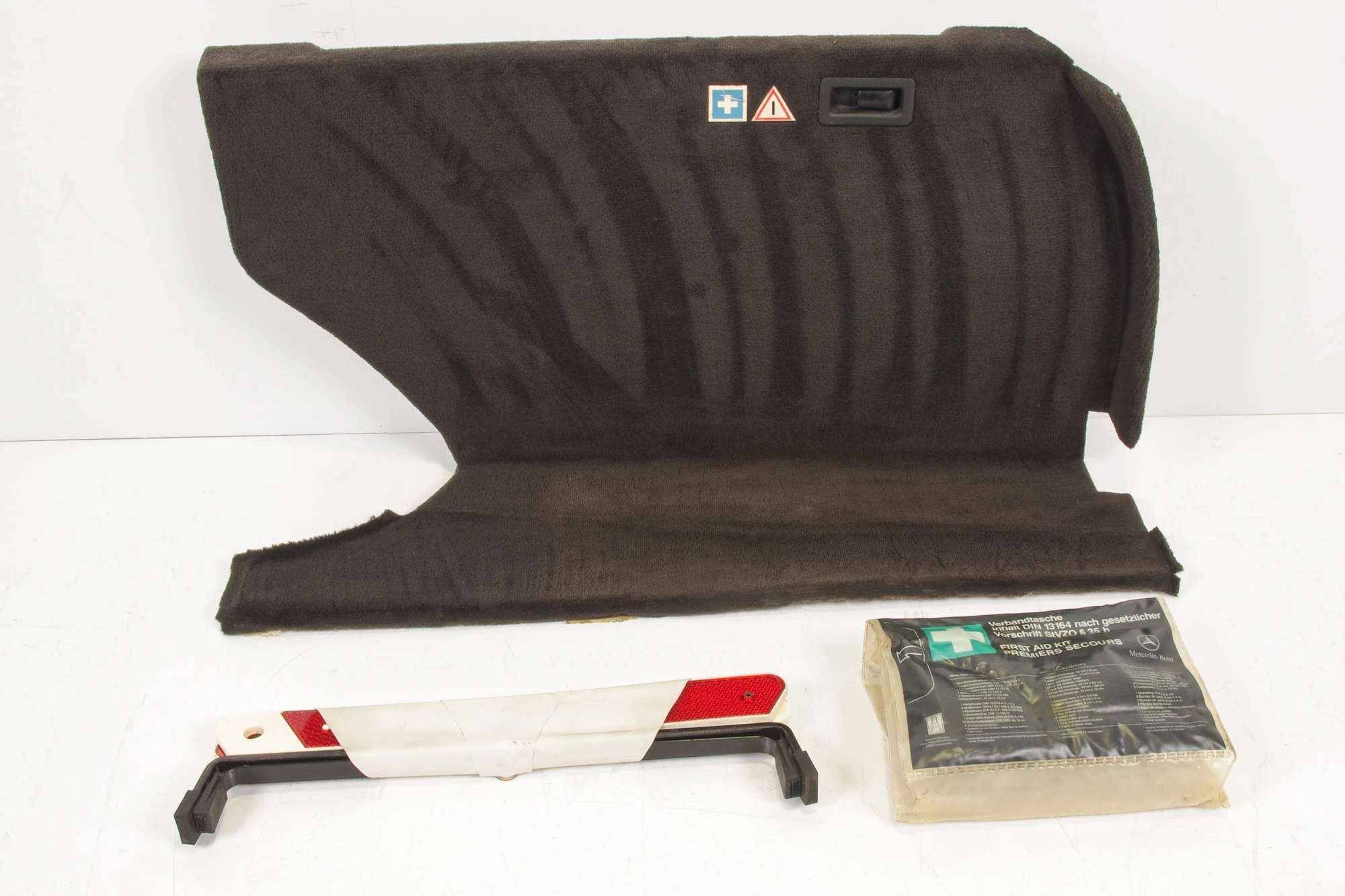 Mercedes 1246924489 Boot Trim - Rear Right Black | S124 E