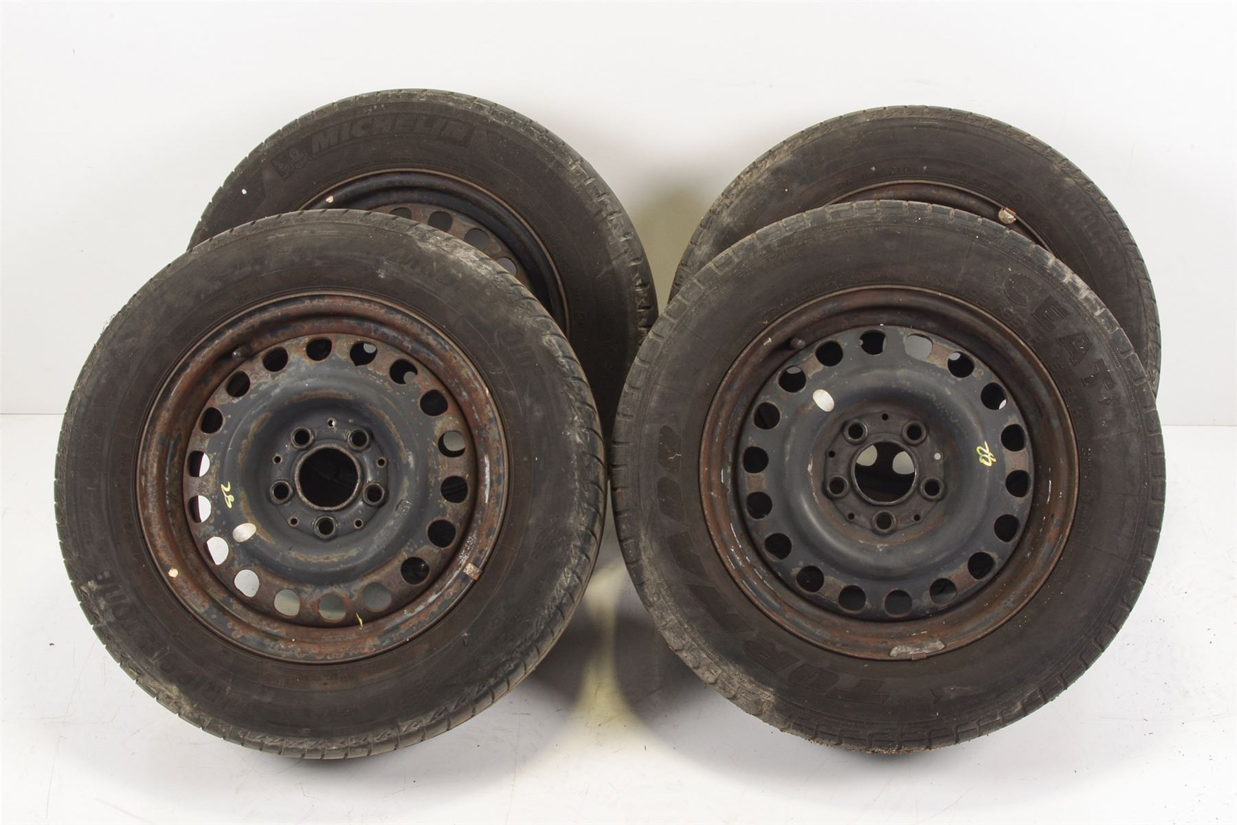 Mercedes 1244001002 Steel Wheel x4 | W114 W115 W123 W124 E