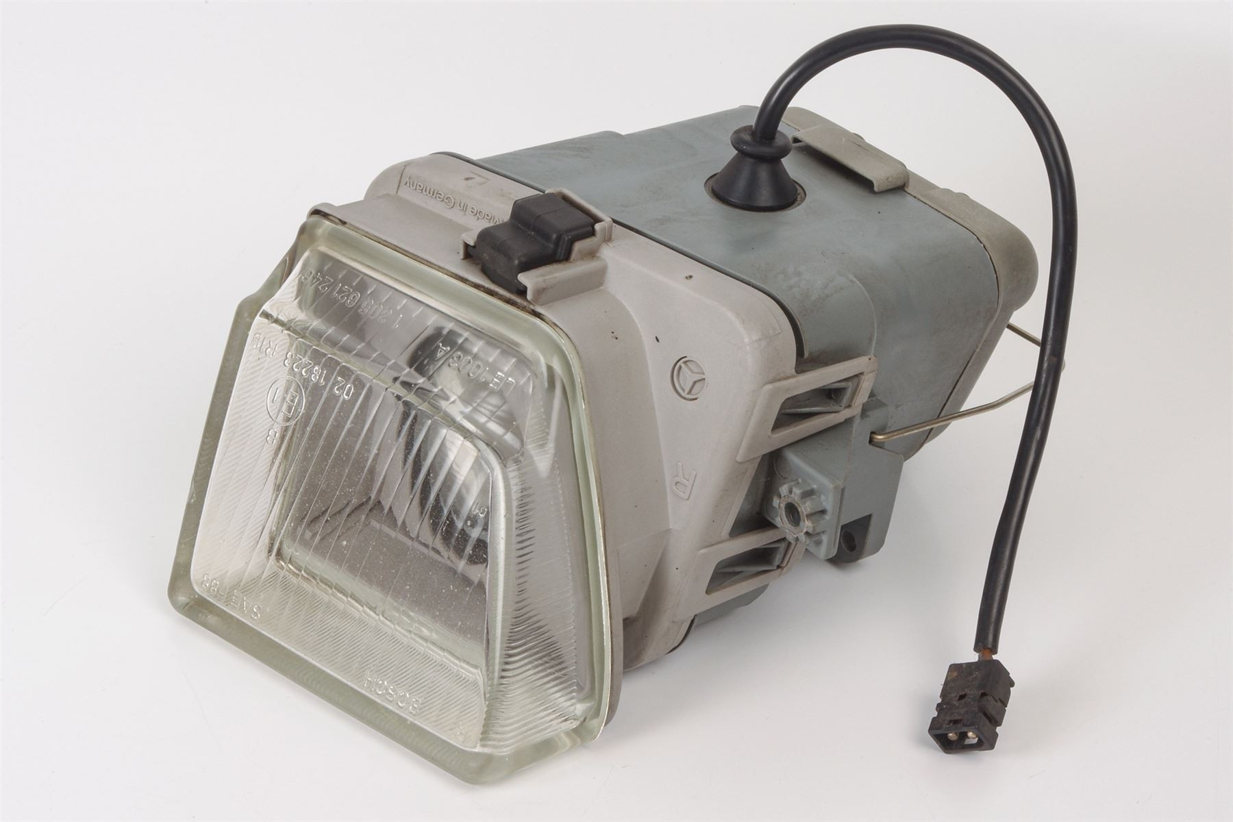 Mercedes 1298200256 Fog Light - Right (a) | W124 E R129 SL