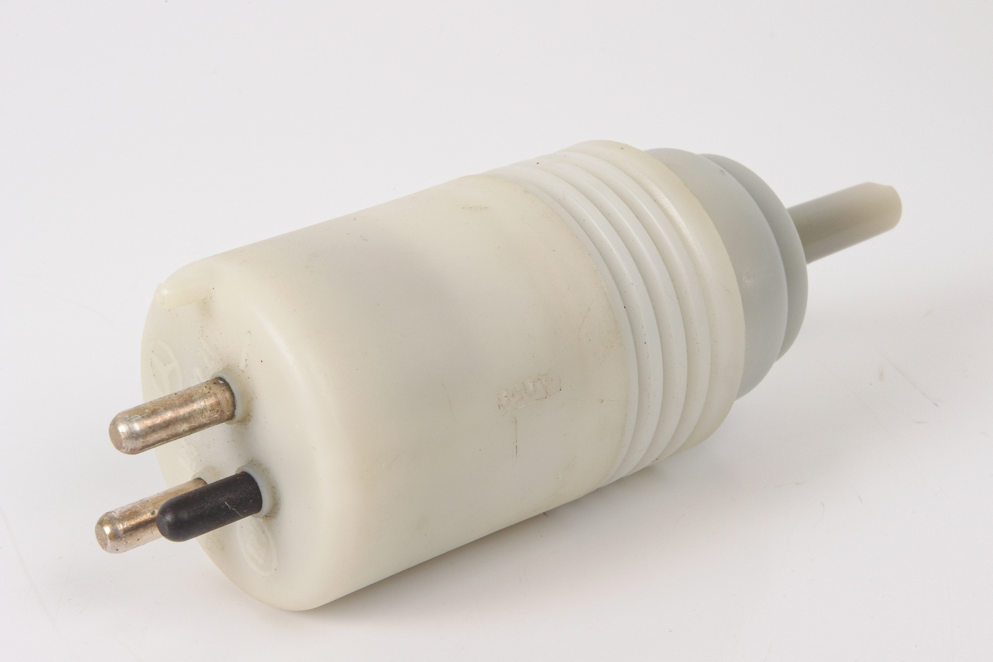 Mercedes 1248690221 Washer Pump | C107 R107 R129 SL W108 W109 W126 S W114...