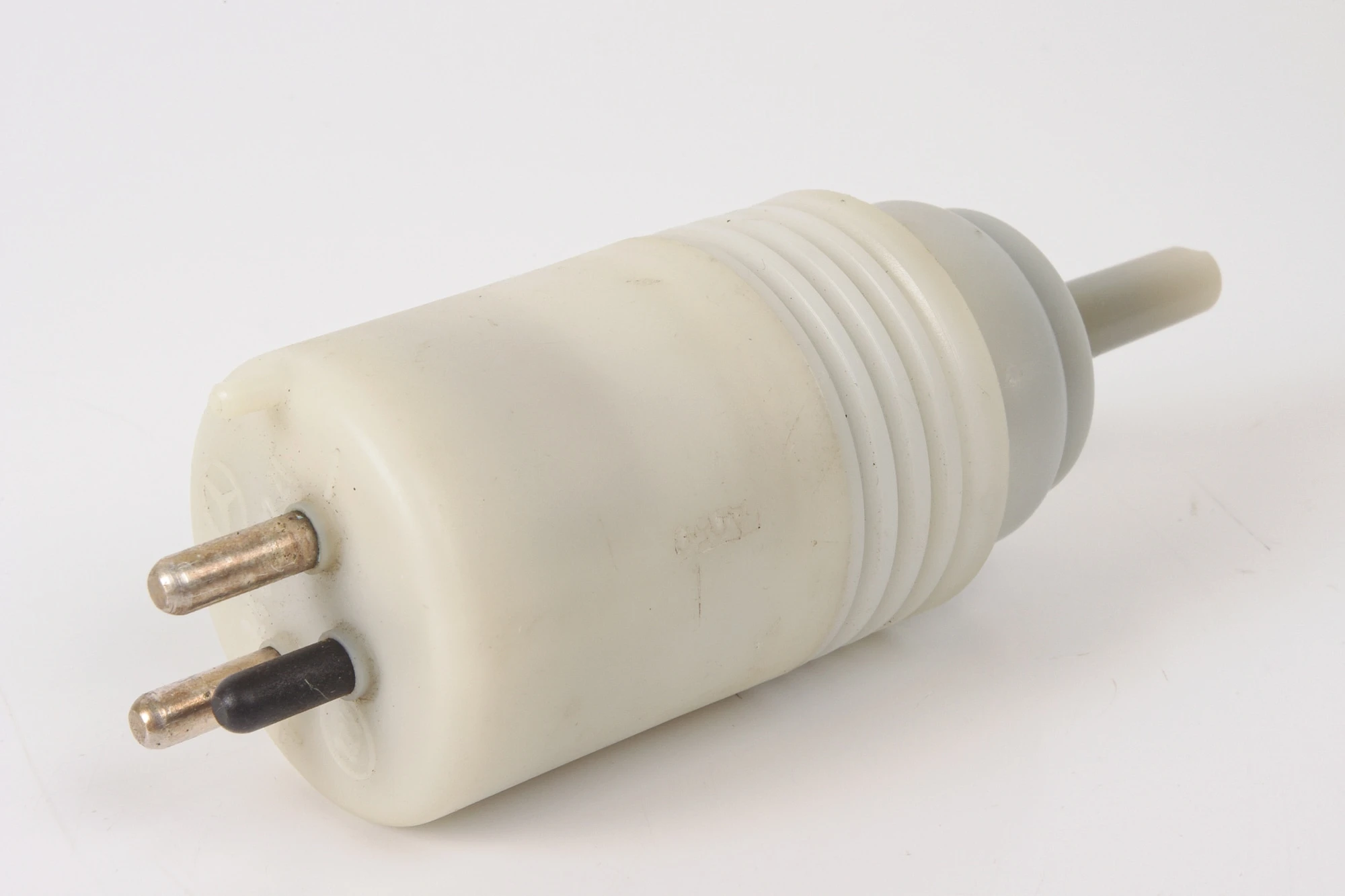 Mercedes 1248690221 Washer Pump | C107 R107 R129 SL W108 W109 W126 S W114...