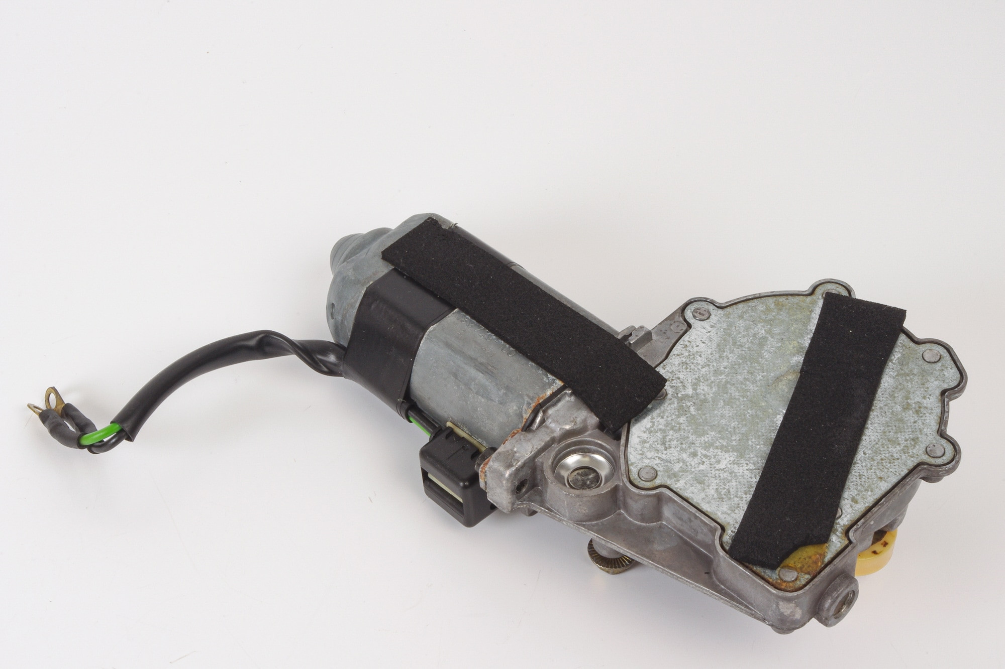 Mercedes 0048205142 Window Motor - Front Left | S124 W124 V124 E