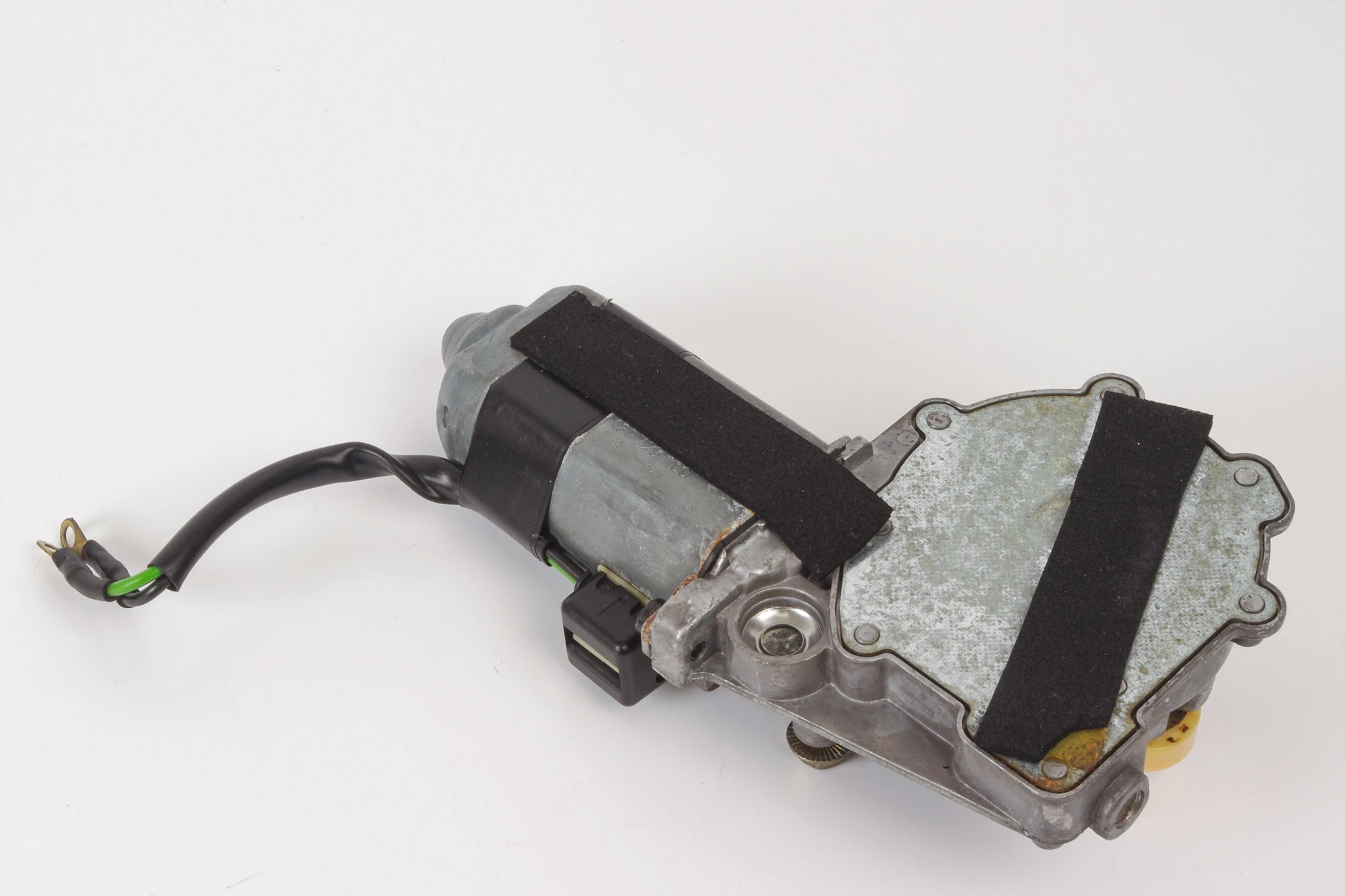 Mercedes 0048205142 Window Motor - Front Left | S124 W124 V124 E