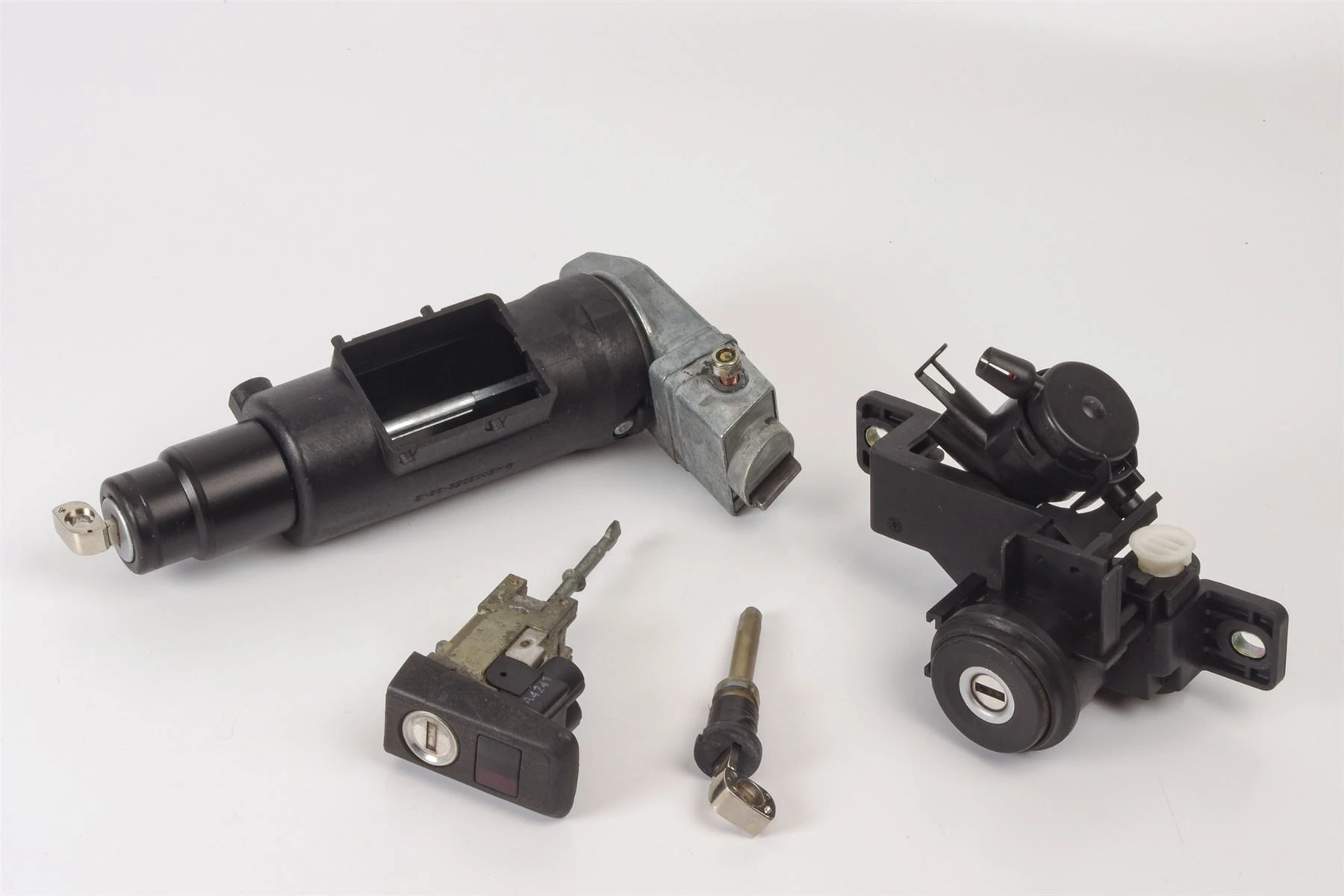 Mercedes 1404601104 Ignition Barrel | R129 SL