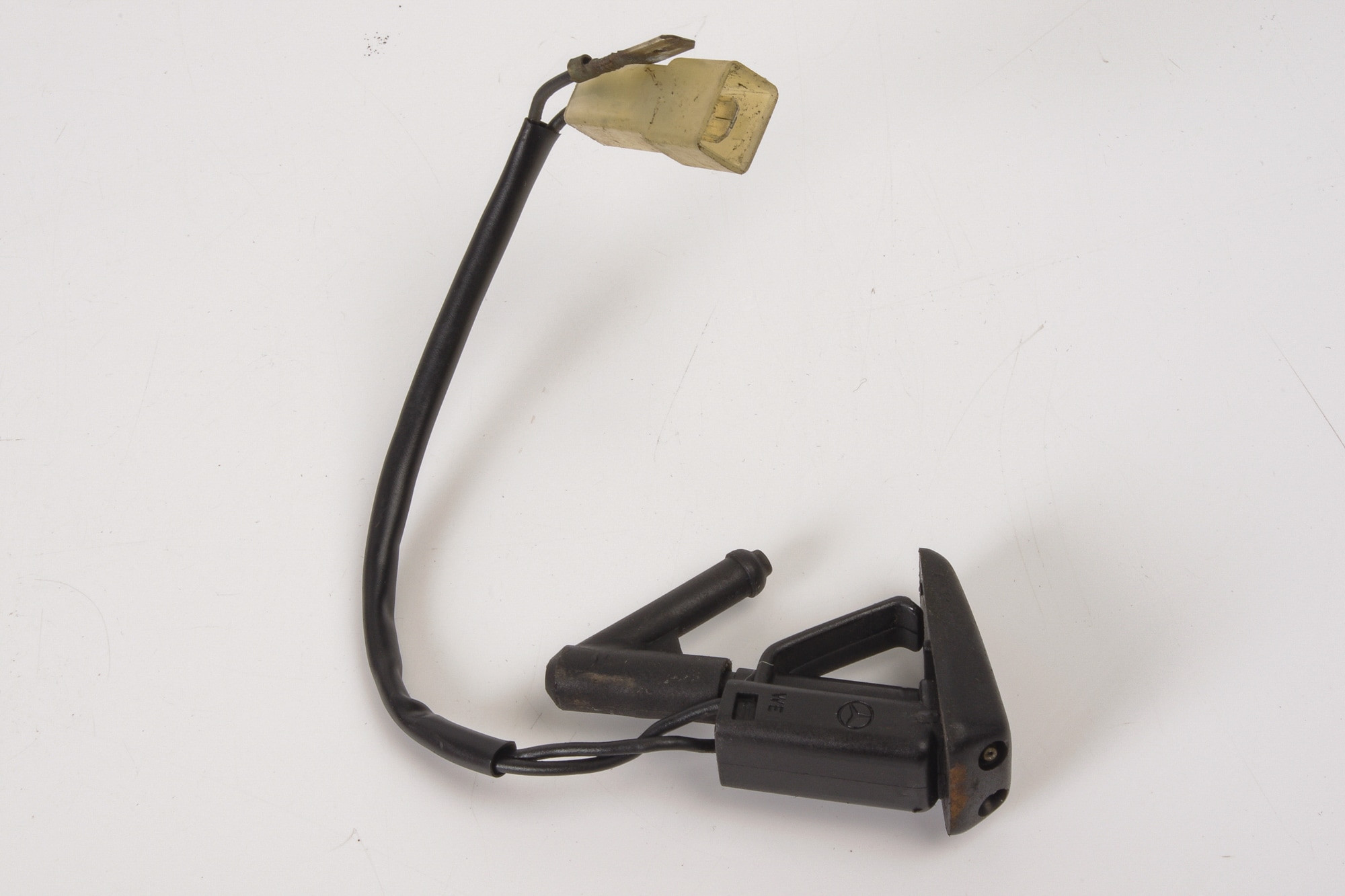 Mercedes 1248600647 Washer Jet Nozzle | W124 E W201 C W460 W461 W463 G