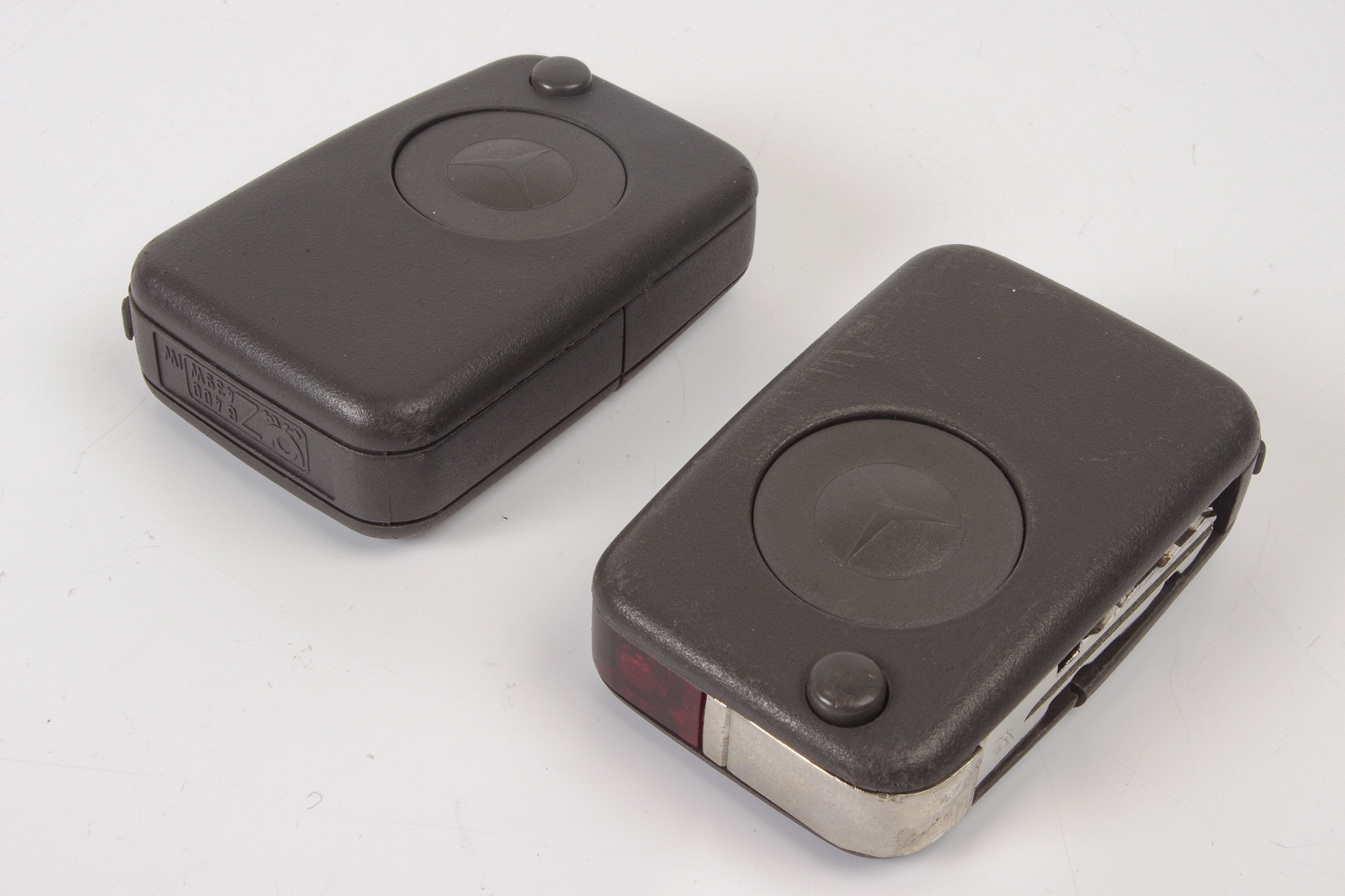 Mercedes 1298200626 Infrared Control Unit Key Fob Coded Set (a) | W124 E R129...