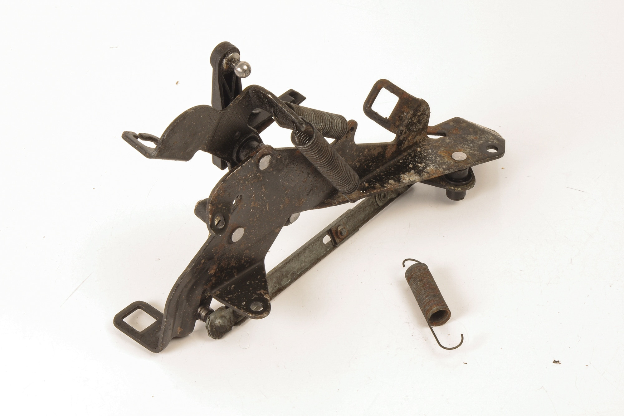 Mercedes 1040701424 Throttle Control Linkage | W124 W210 E R129 SL W140 S...