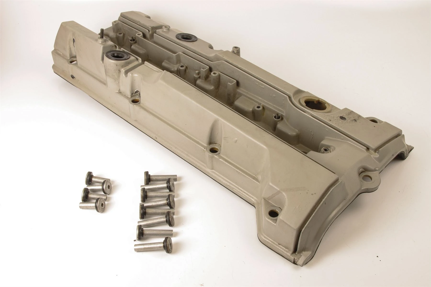 Mercedes 1040161405 Valve Cylinder Head Cover | W123 W124 W210 E R129 SL W140...